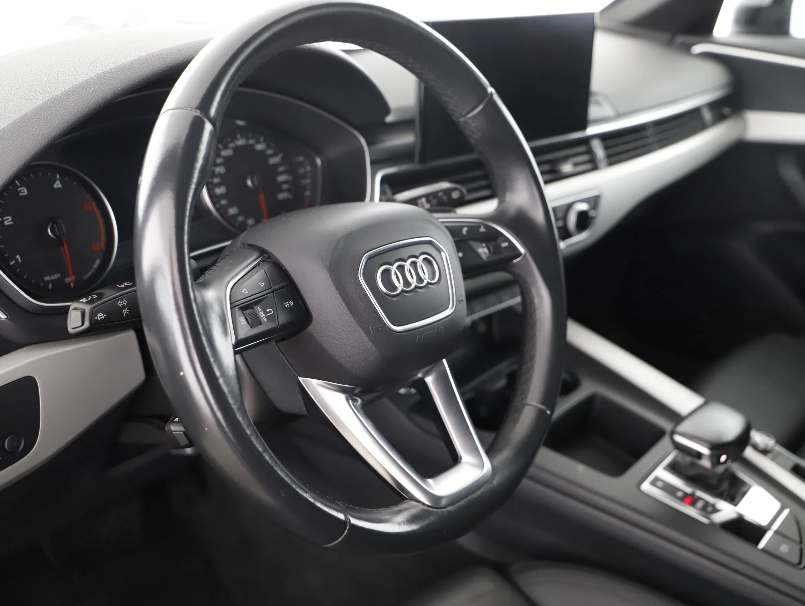 Audi A4 Avant 40 2.0 TDI S-Line | Bild 17 von 31