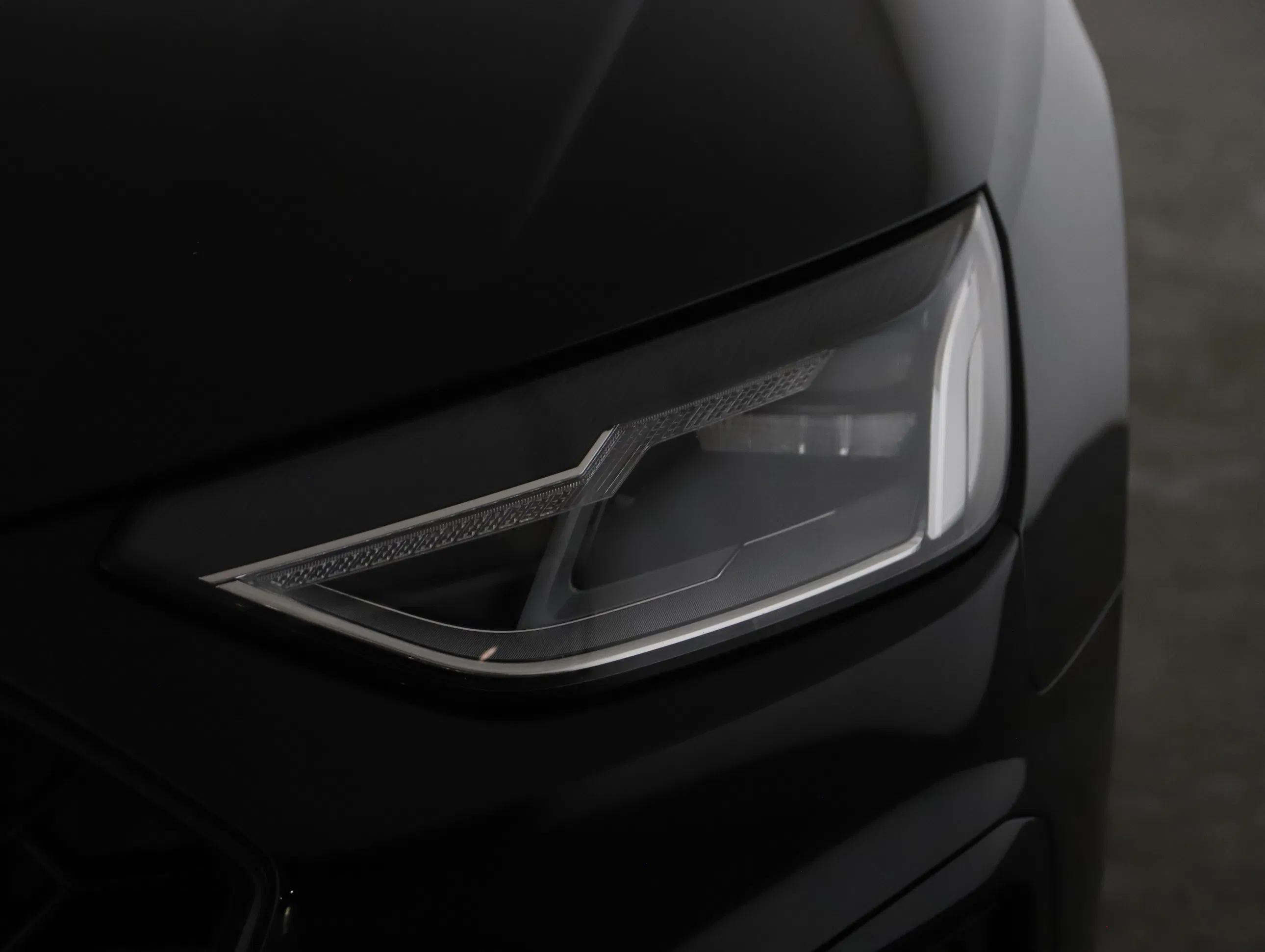 Audi A4 Avant 40 2.0 TDI S-Line | Bild 29 von 31