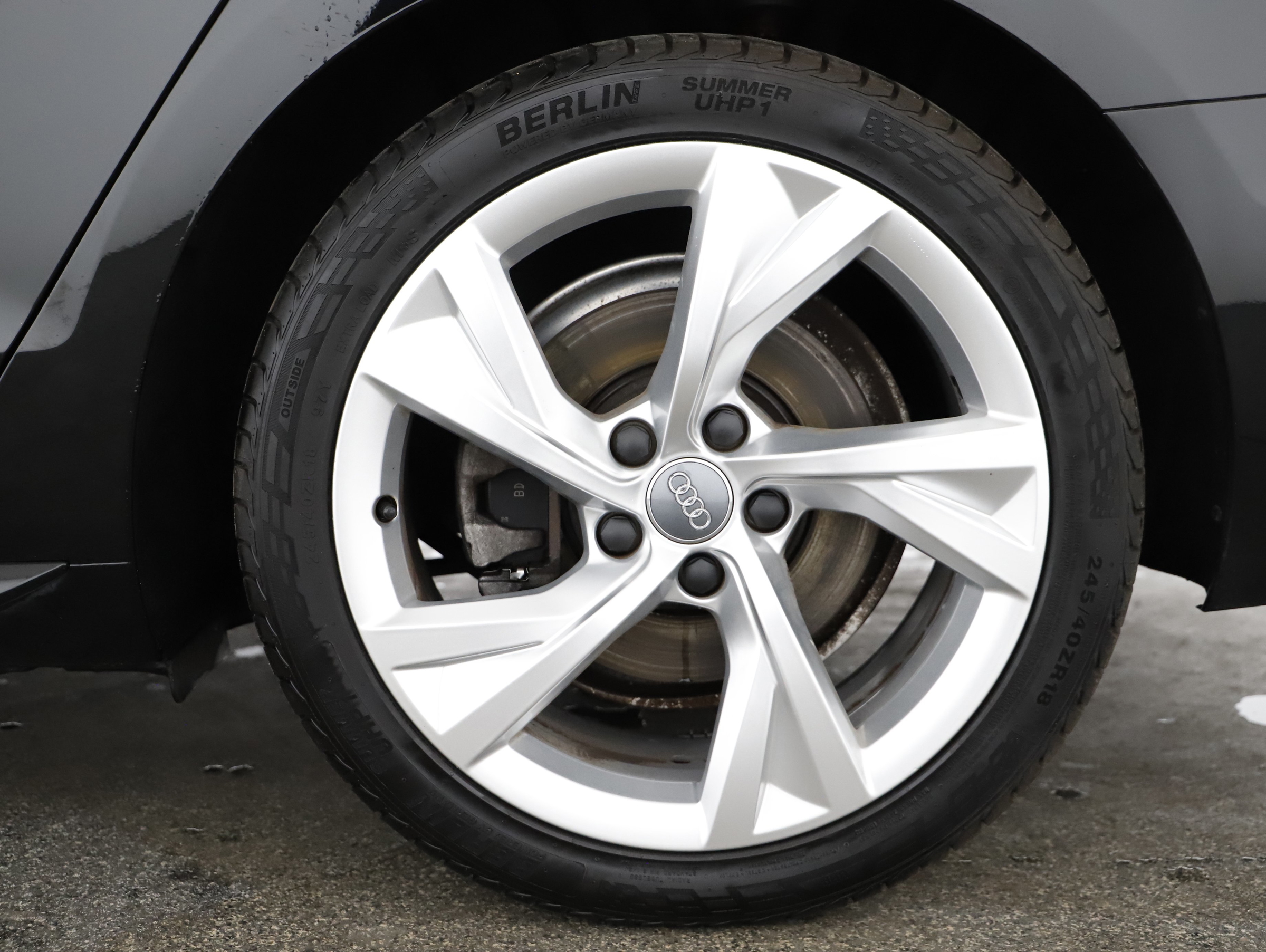 Audi A4 Avant 40 2.0 TDI S-Line | Bild 10 von 31