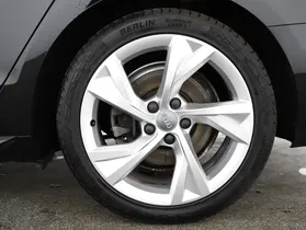 Audi A4 Avant 40 2.0 TDI S-Line | Thumbnail 10 von 31