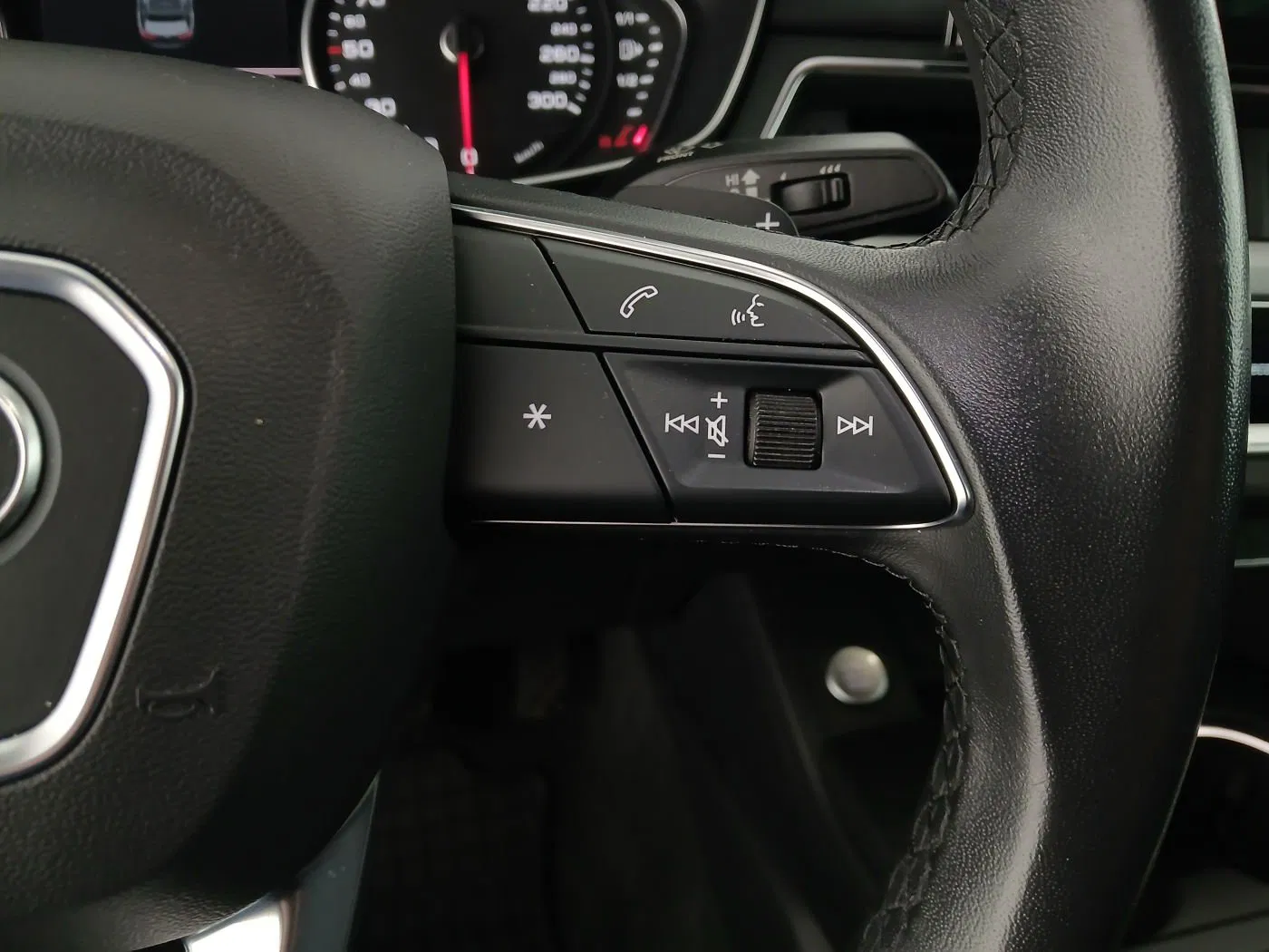 Audi A4 40 2.0 TDI advanced | Bild 18 von 29