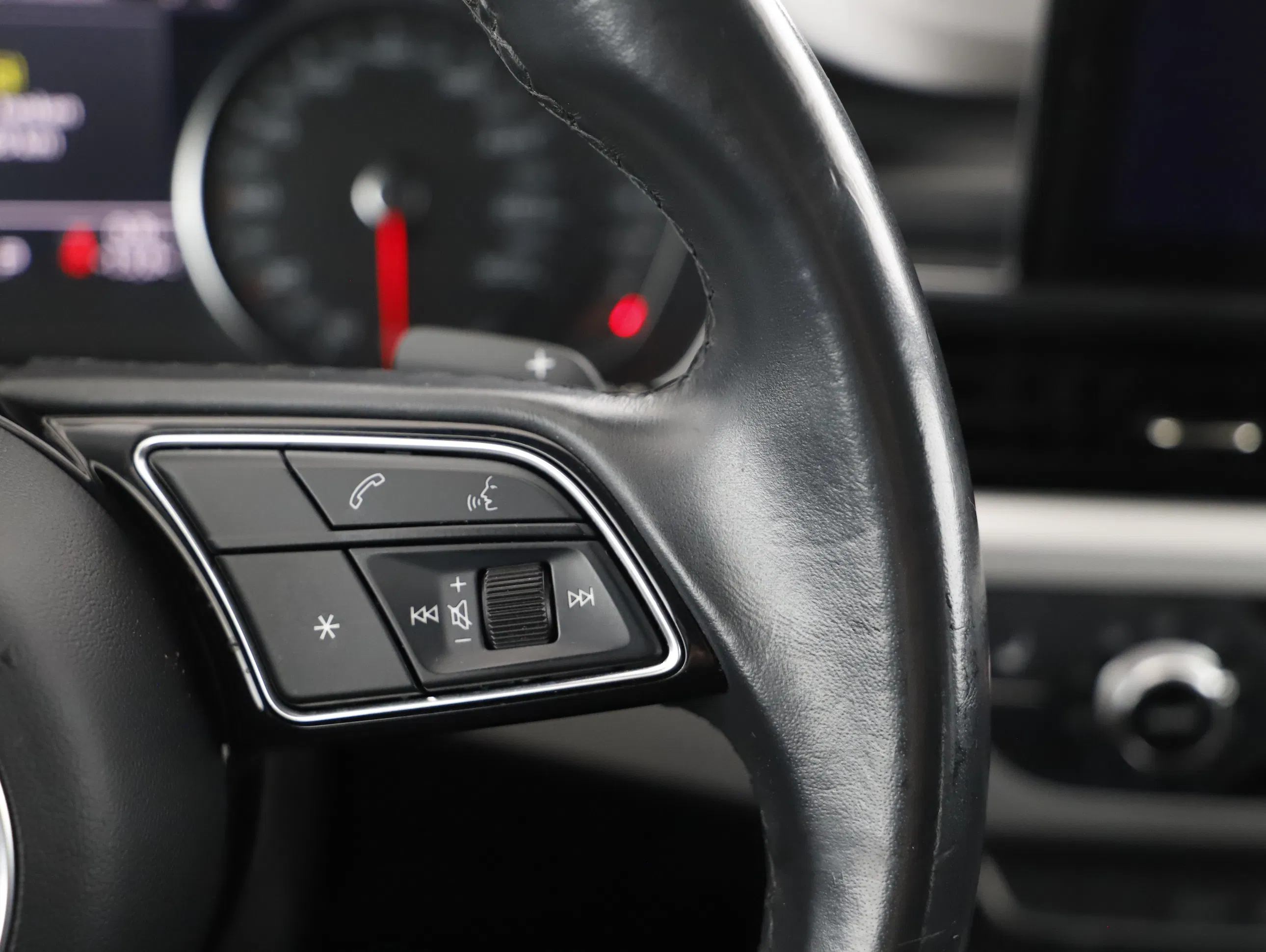 Audi A4 Avant 35 2.0 TDI | Bild 11 von 22