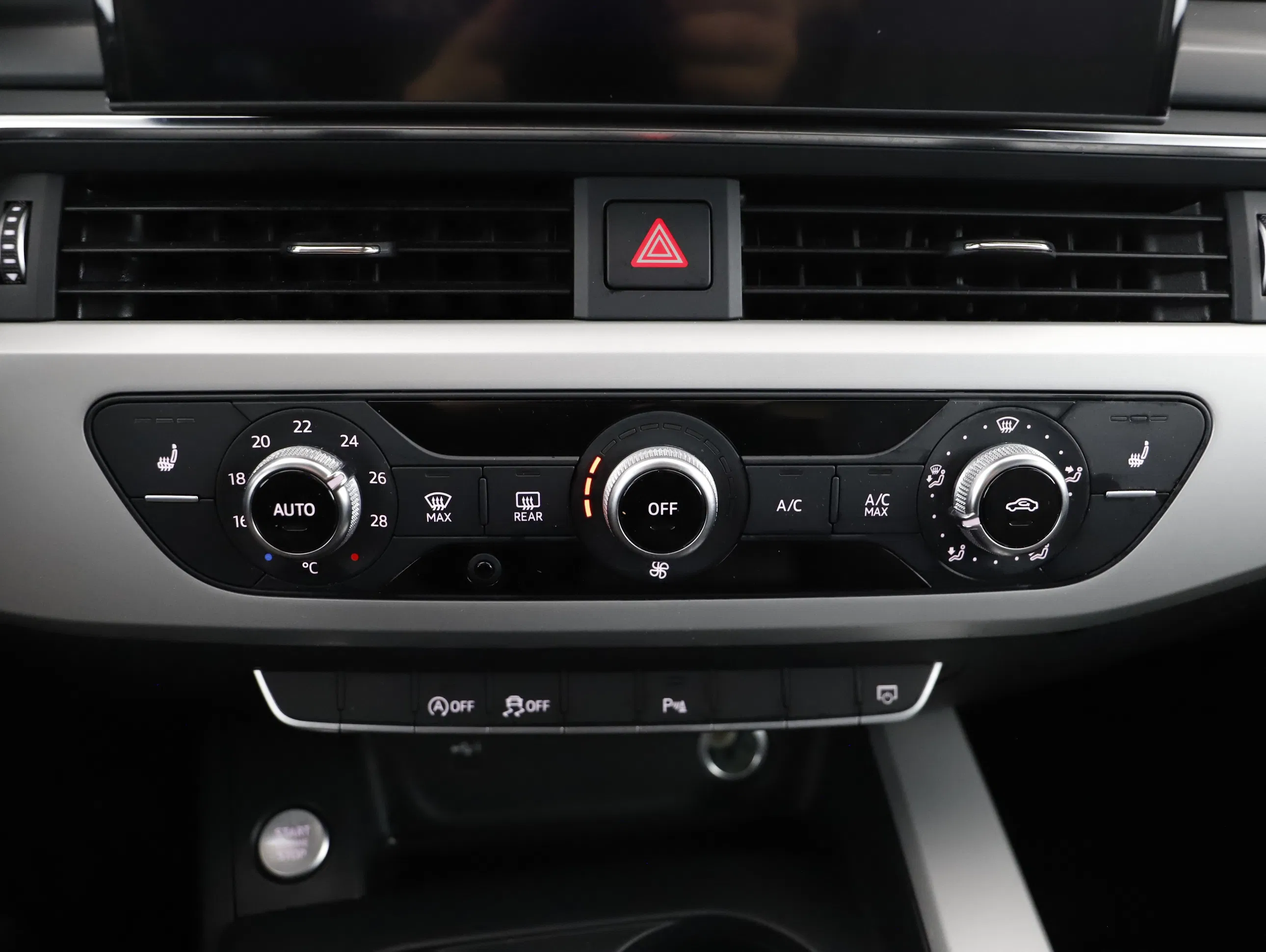 Audi A4 Avant 35 2.0 TDI | Bild 14 von 22