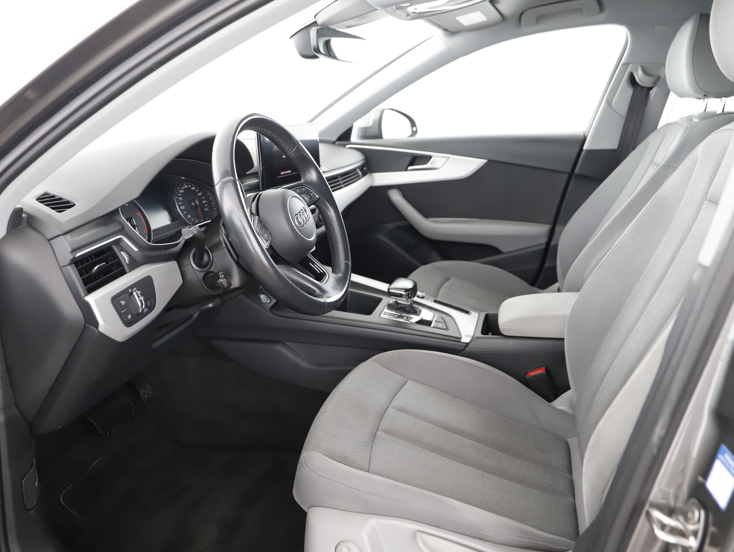 Audi A4 Avant 35 2.0 TDI | Bild 5 von 22