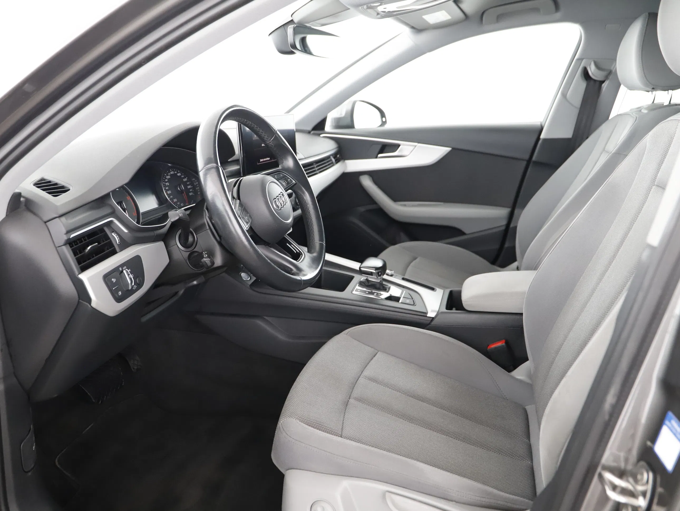 Audi A4 Avant 35 2.0 TDI | Bild 5 von 22
