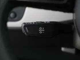 Audi A4 Avant 35 2.0 TDI | Thumbnail 13 von 25