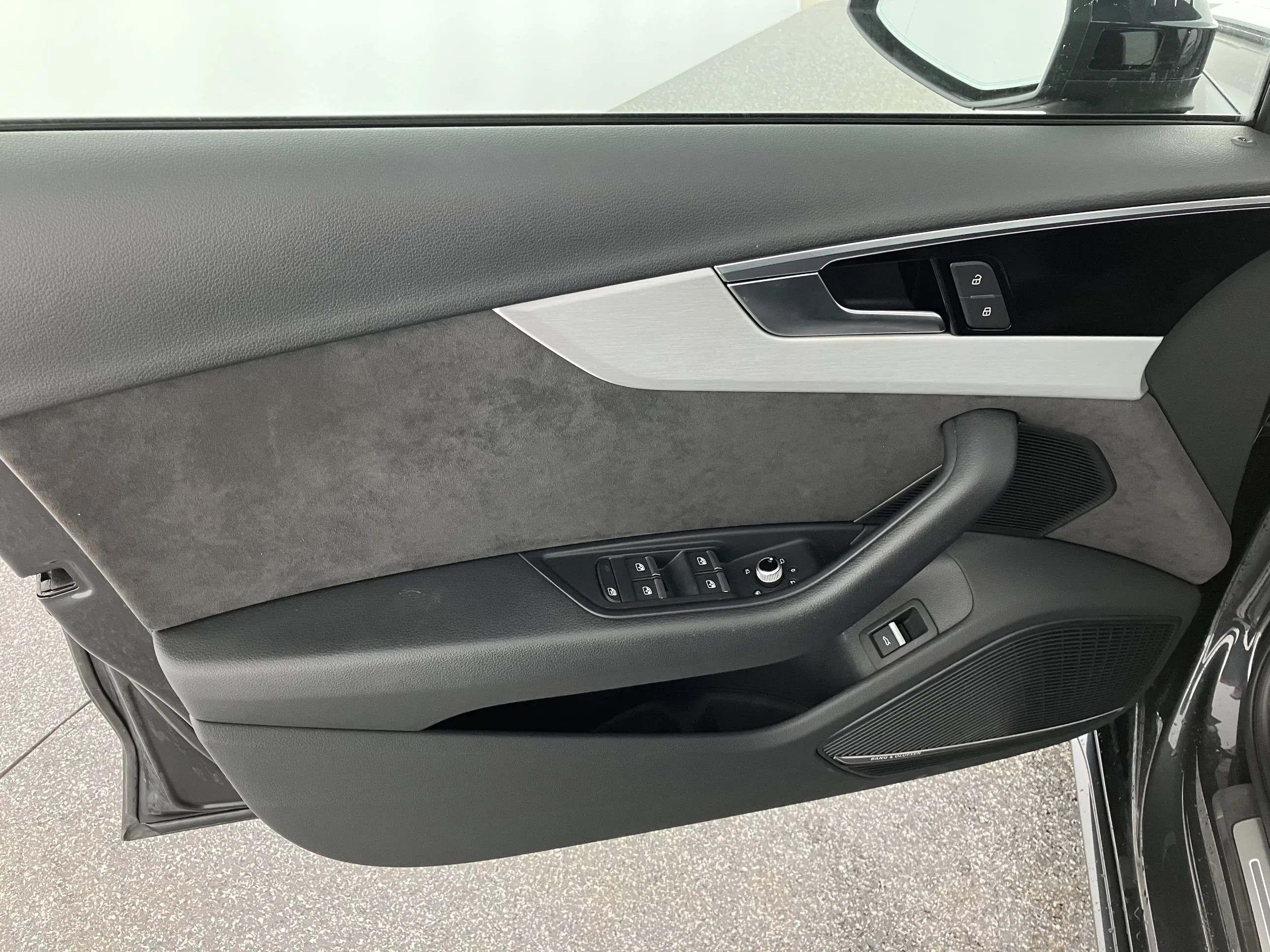 Audi A4 40 2.0 TDI advanced | Bild 4 von 10