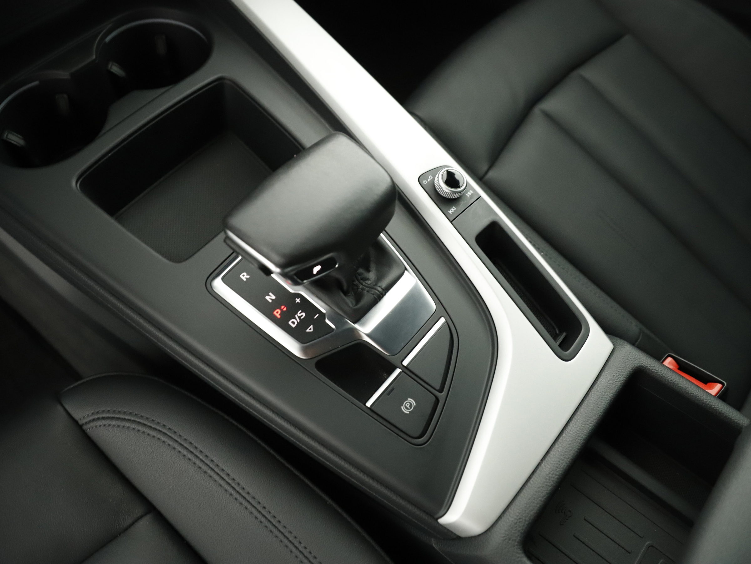 Audi A4 Avant 35 2.0 TFSI advanced | Bild 13 von 31