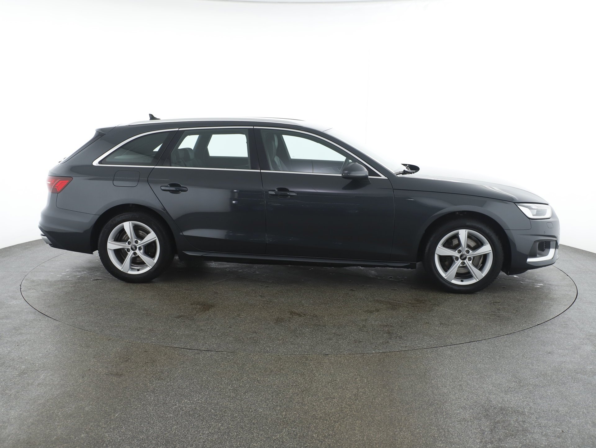 Audi A4 Avant 35 2.0 TFSI advanced | Bild 22 von 31