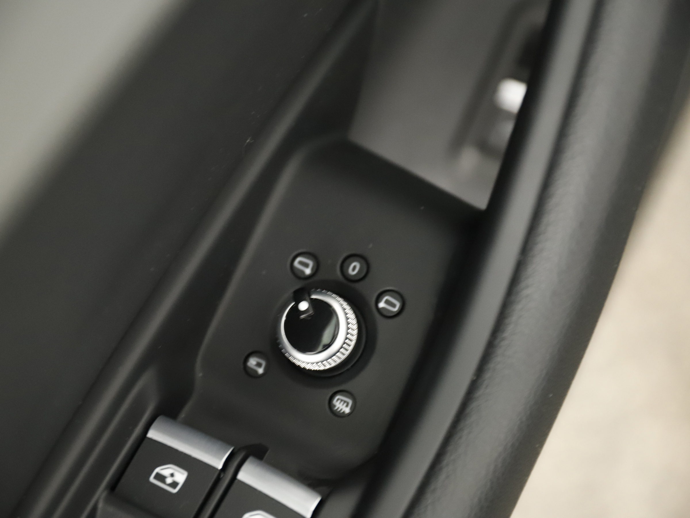 Audi A4 Avant 35 2.0 TFSI advanced | Bild 27 von 31