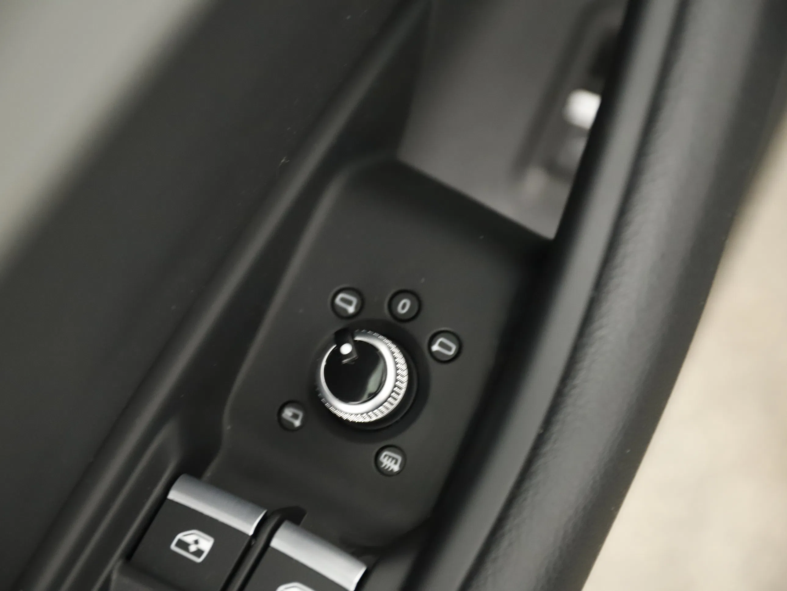 Audi A4 Avant 35 2.0 TFSI advanced | Bild 27 von 31