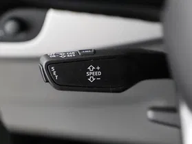 Audi A4 Avant 30 2.0 TDI | Thumbnail 13 von 22