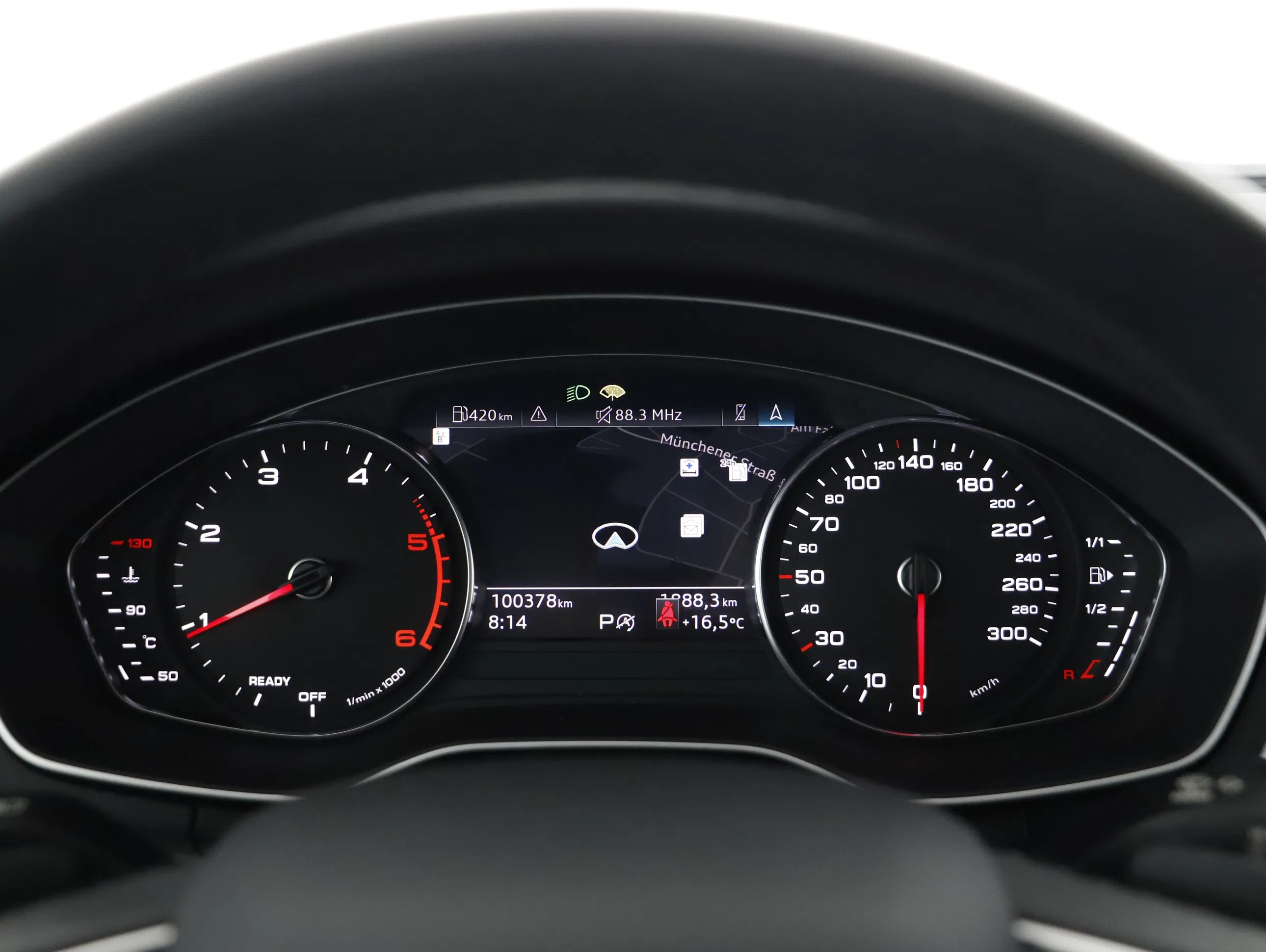 Audi A4 Avant 30 2.0 TDI | Bild 6 von 22