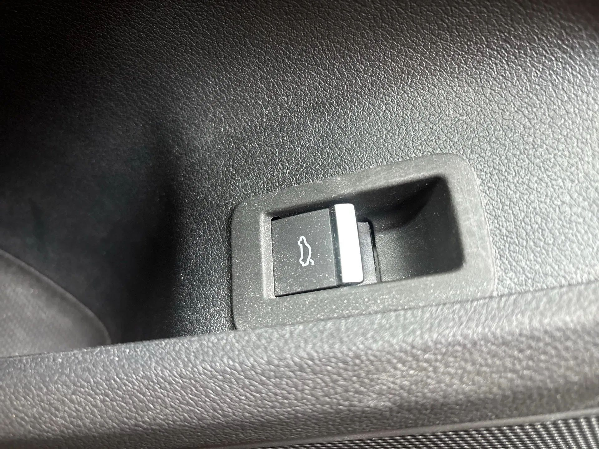 Audi A4 30 2.0 TDI | Bild 18 von 31