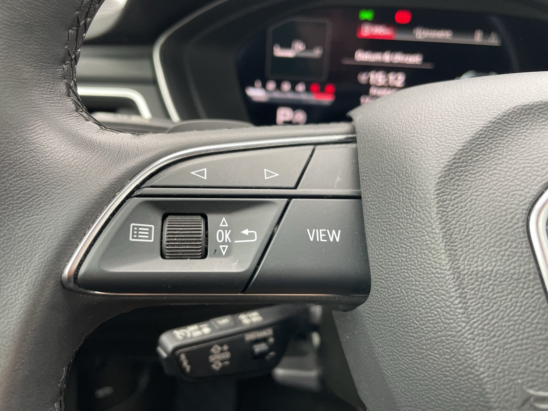 Audi A4 Avant 40 2.0 TDI quattro advanced | Bild 15 von 27