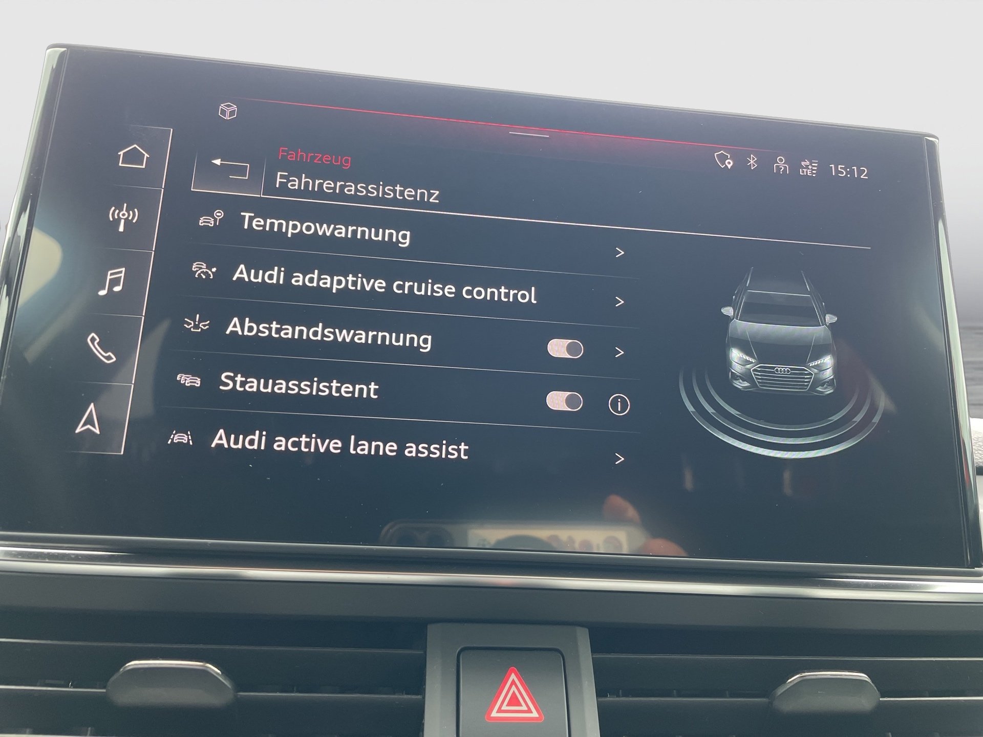 Audi A4 Avant 40 2.0 TDI quattro advanced | Bild 20 von 27