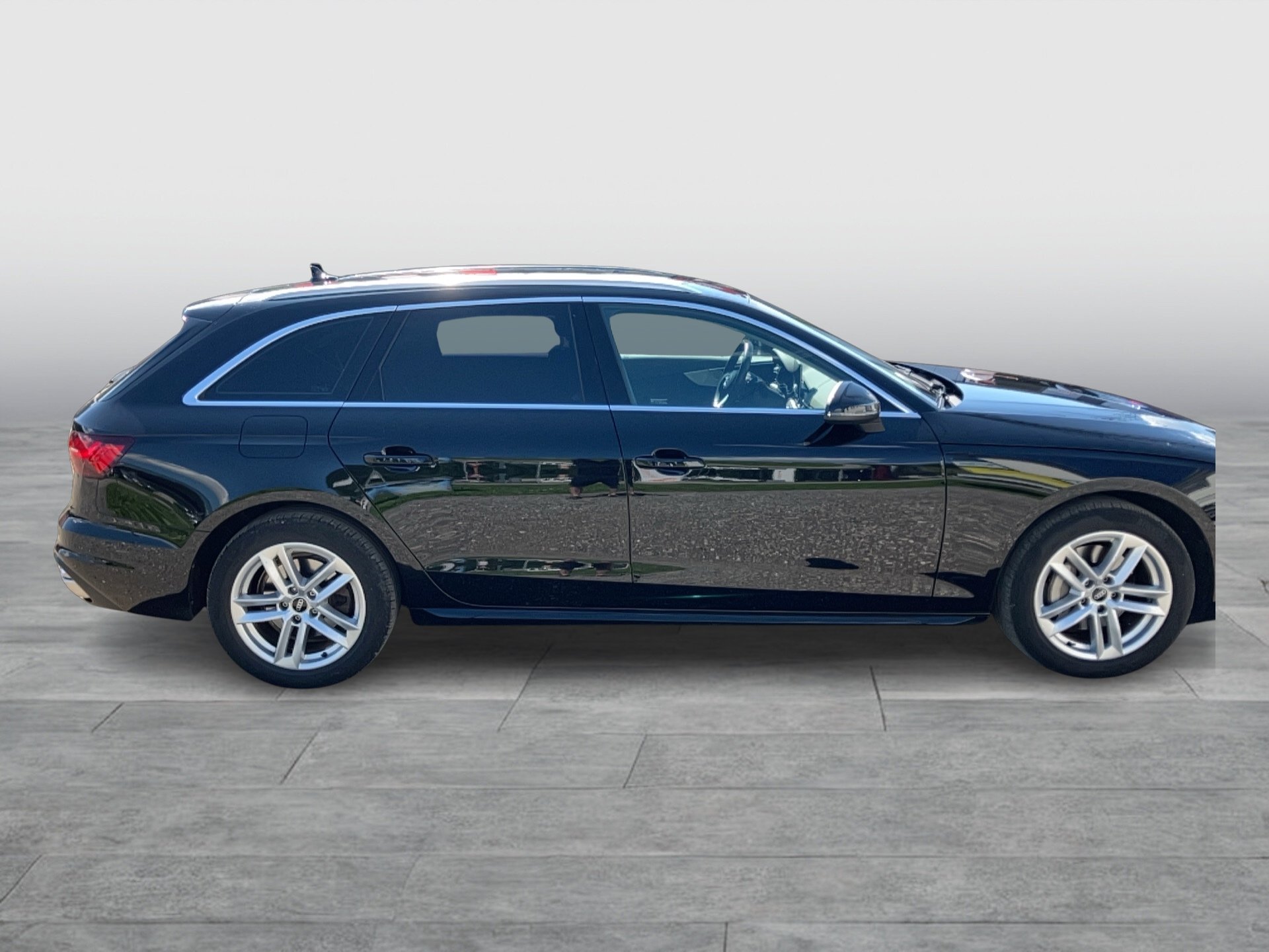 Audi A4 Avant 40 2.0 TDI quattro advanced | Bild 6 von 27