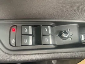 Audi A4 Avant 40 2.0 TDI quattro advanced | Thumbnail 9 von 27