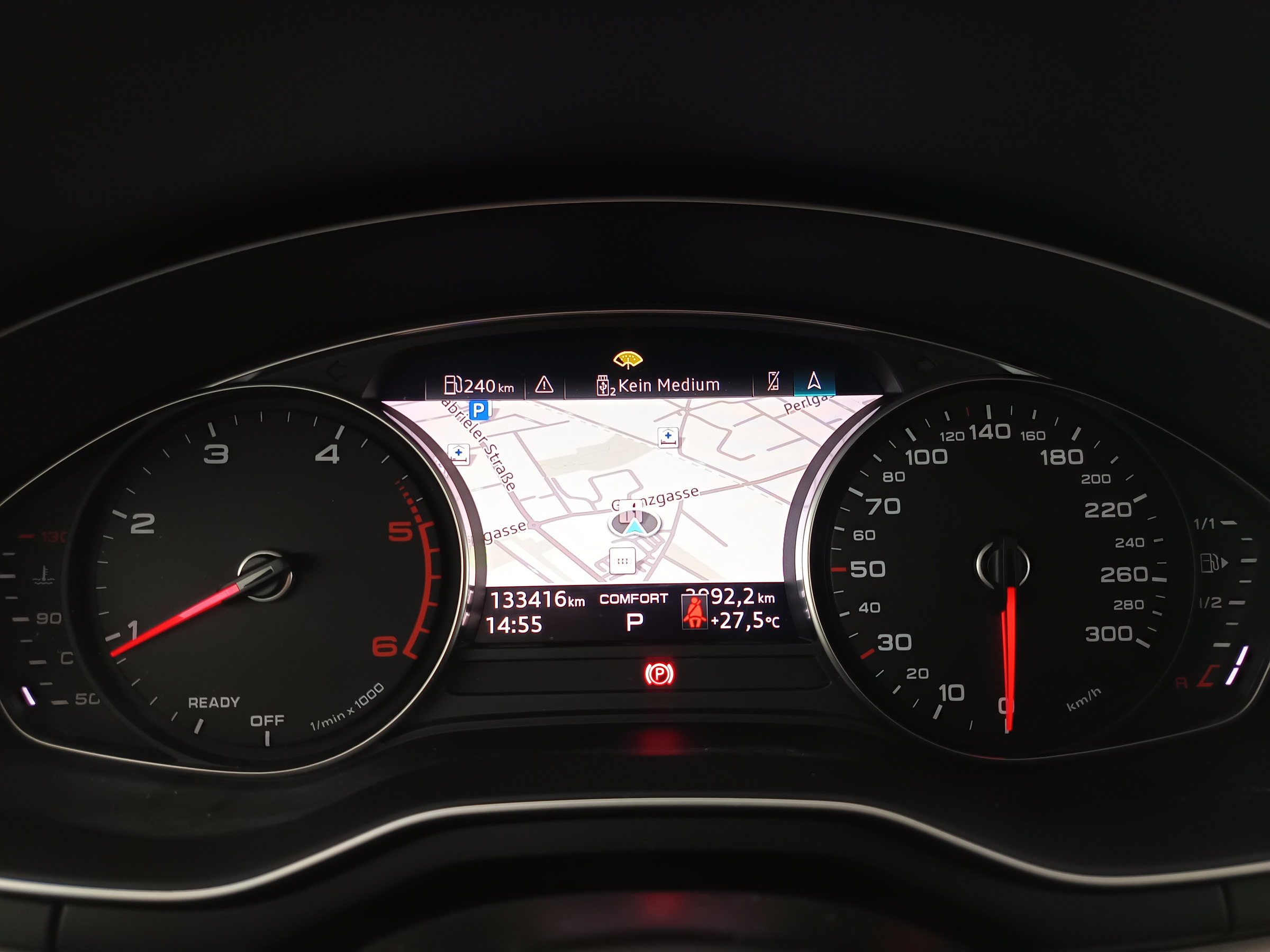 Audi A4 Avant 40 2.0 TDI advanced | Bild 16 von 31