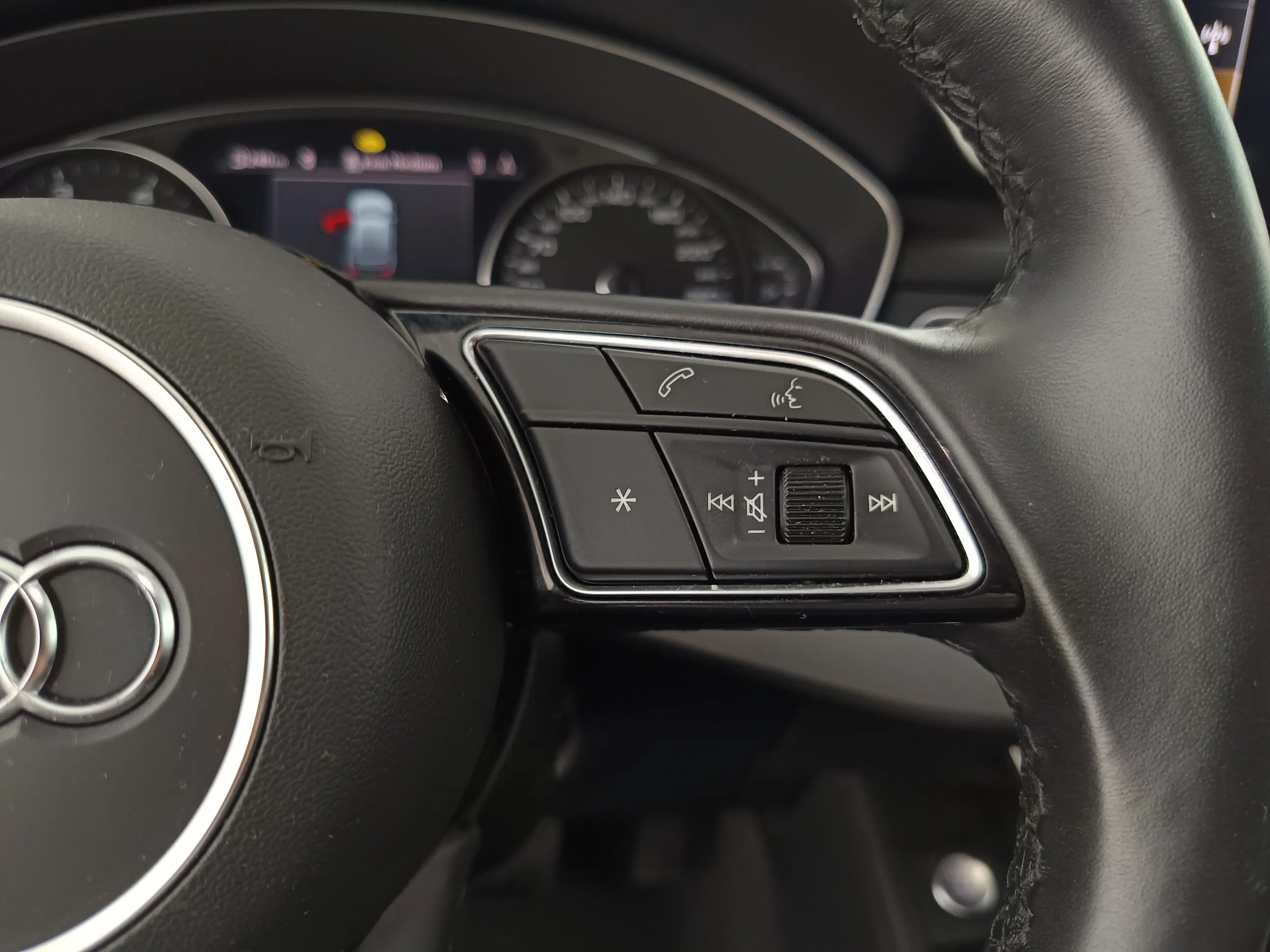 Audi A4 Avant 40 2.0 TDI advanced | Bild 18 von 31