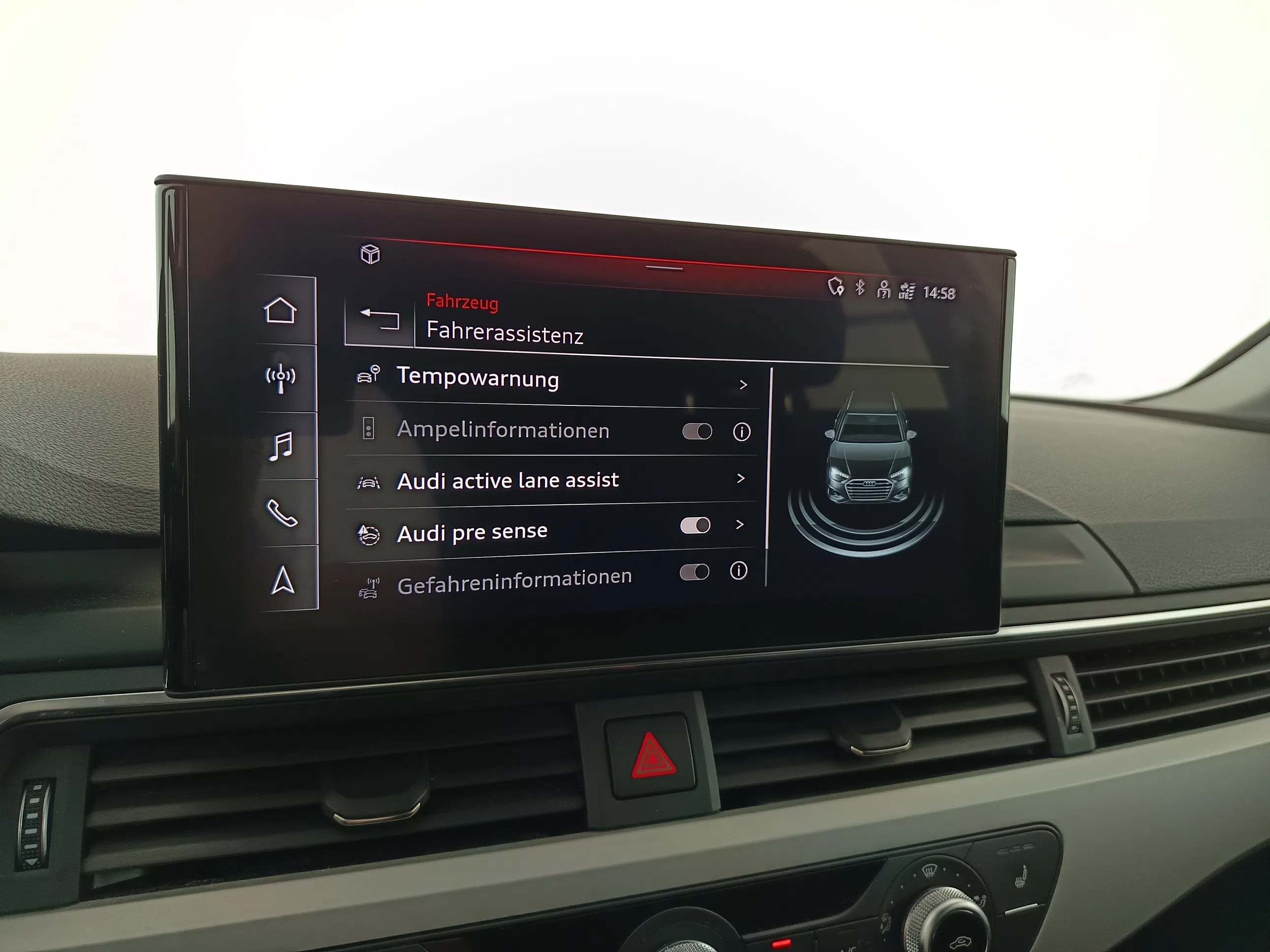 Audi A4 Avant 40 2.0 TDI advanced | Bild 23 von 31