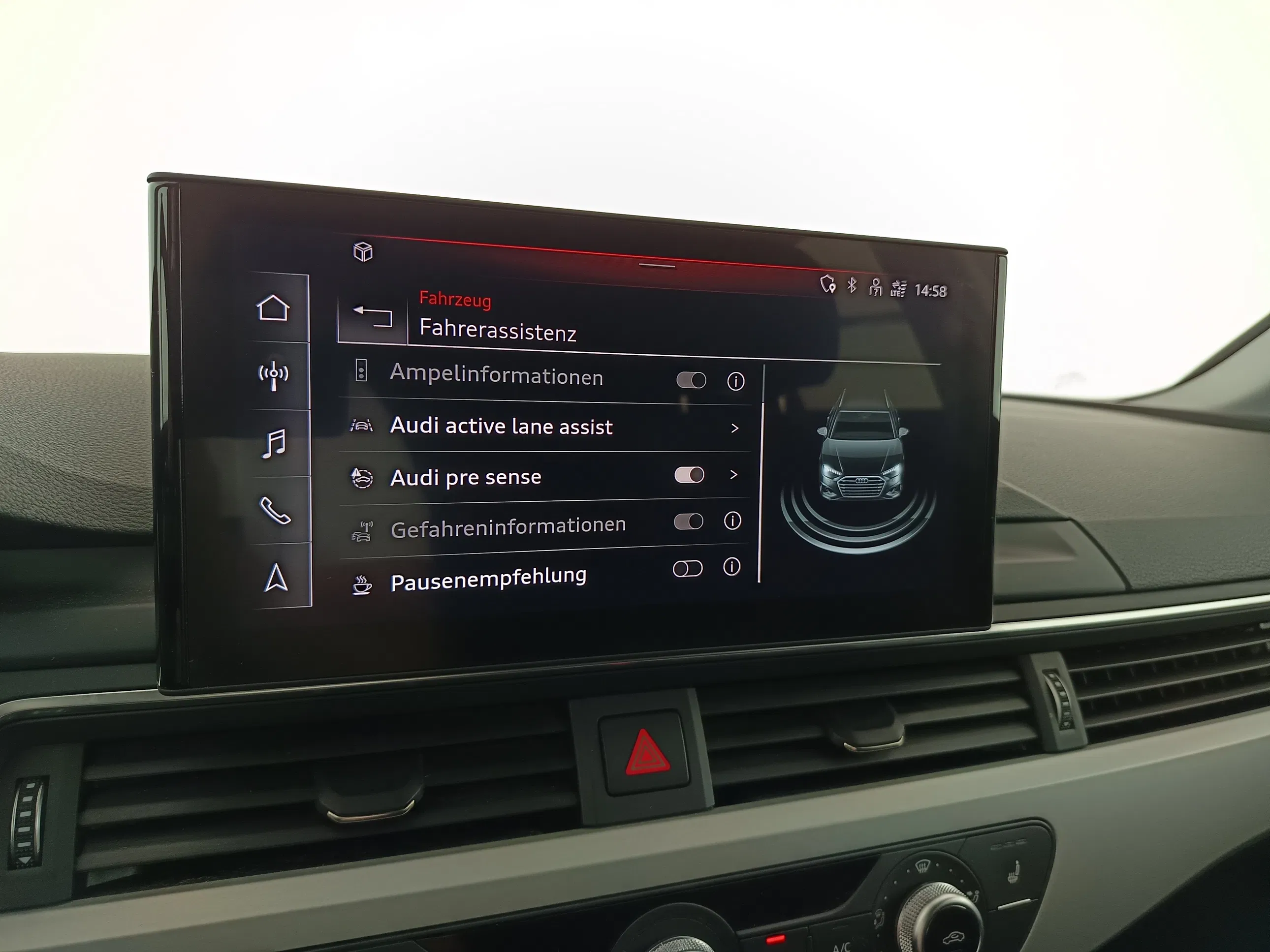 Audi A4 Avant 40 2.0 TDI advanced | Bild 24 von 31