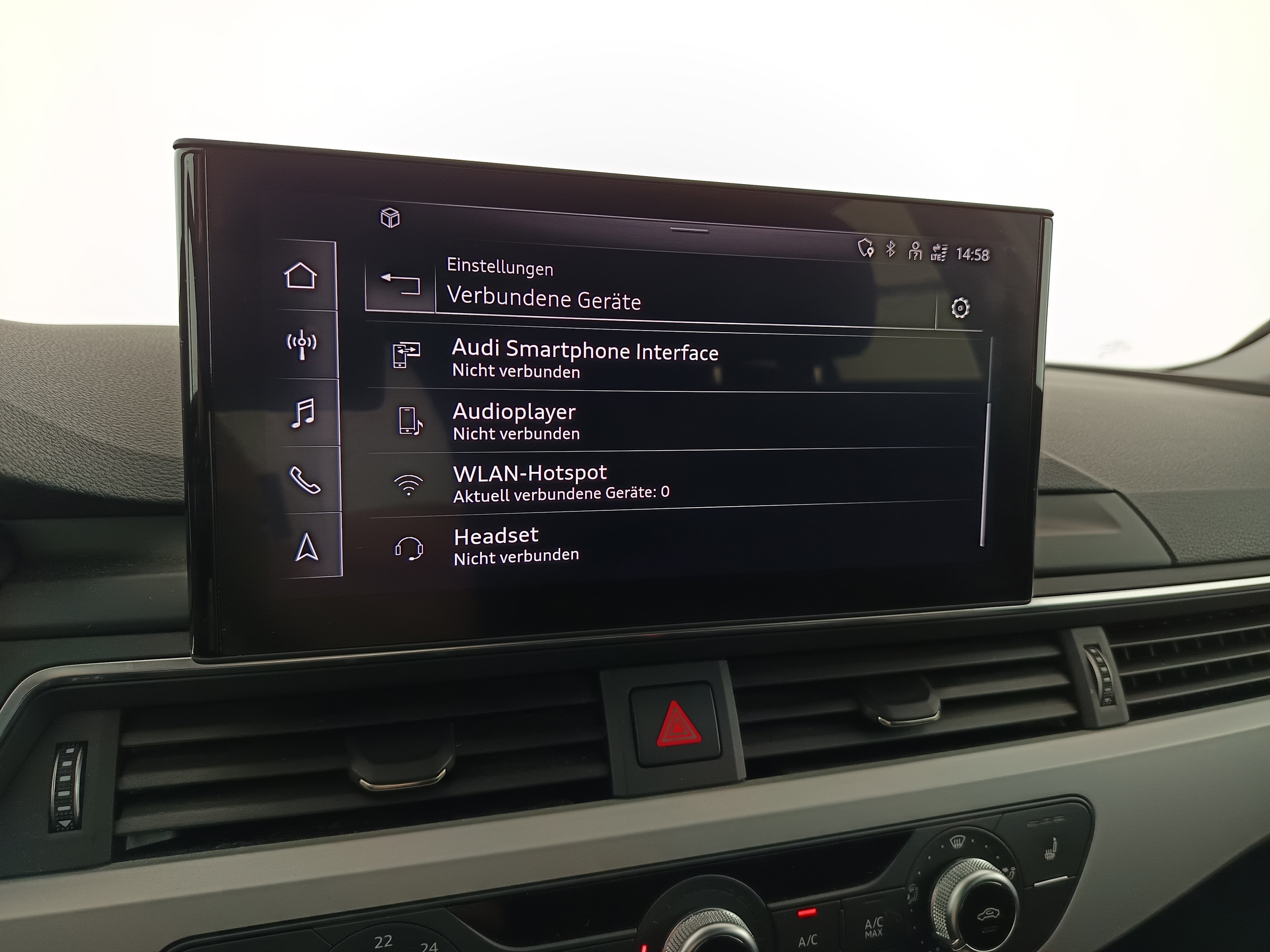 Audi A4 Avant 40 2.0 TDI advanced | Bild 26 von 31