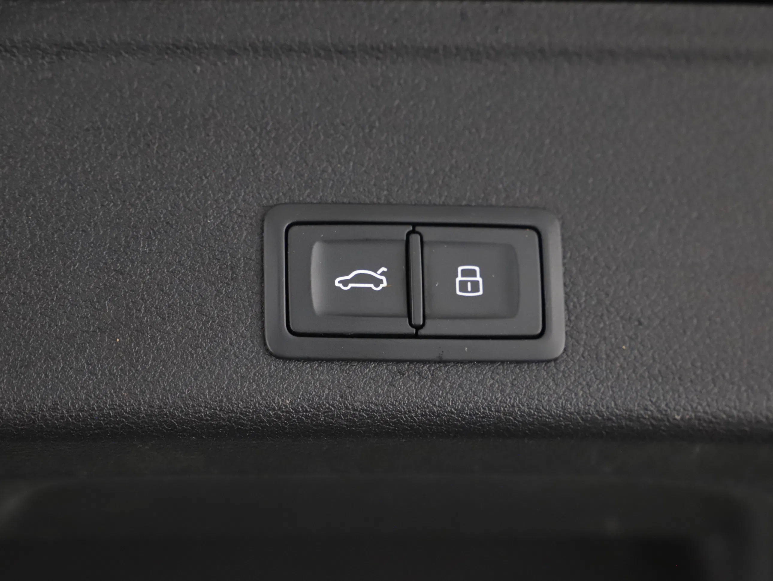 Audi A4 Avant 50 3.0 TDI quattro S-Line | Bild 12 von 31