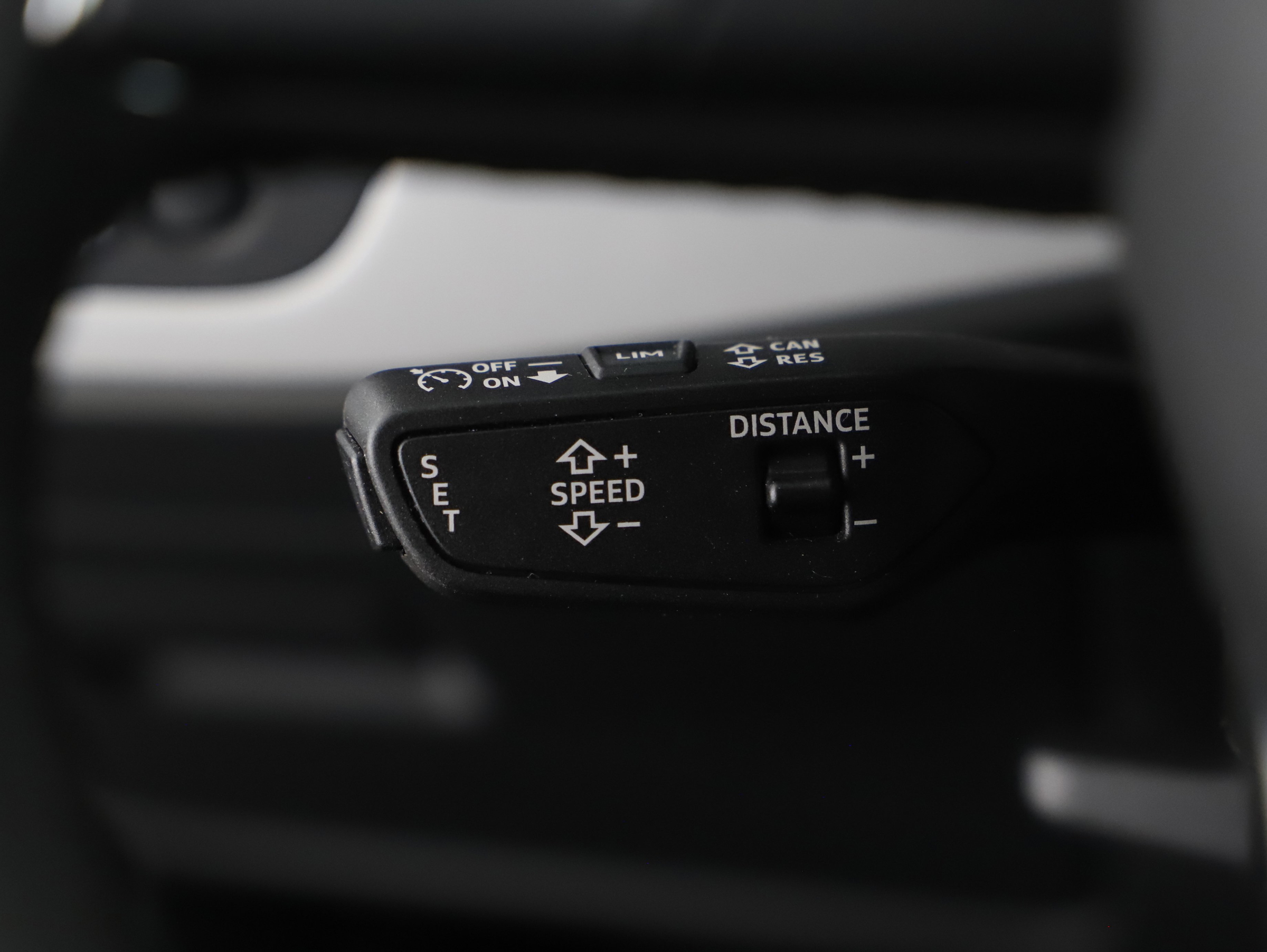 Audi A4 Avant 50 3.0 TDI quattro S-Line | Bild 24 von 31