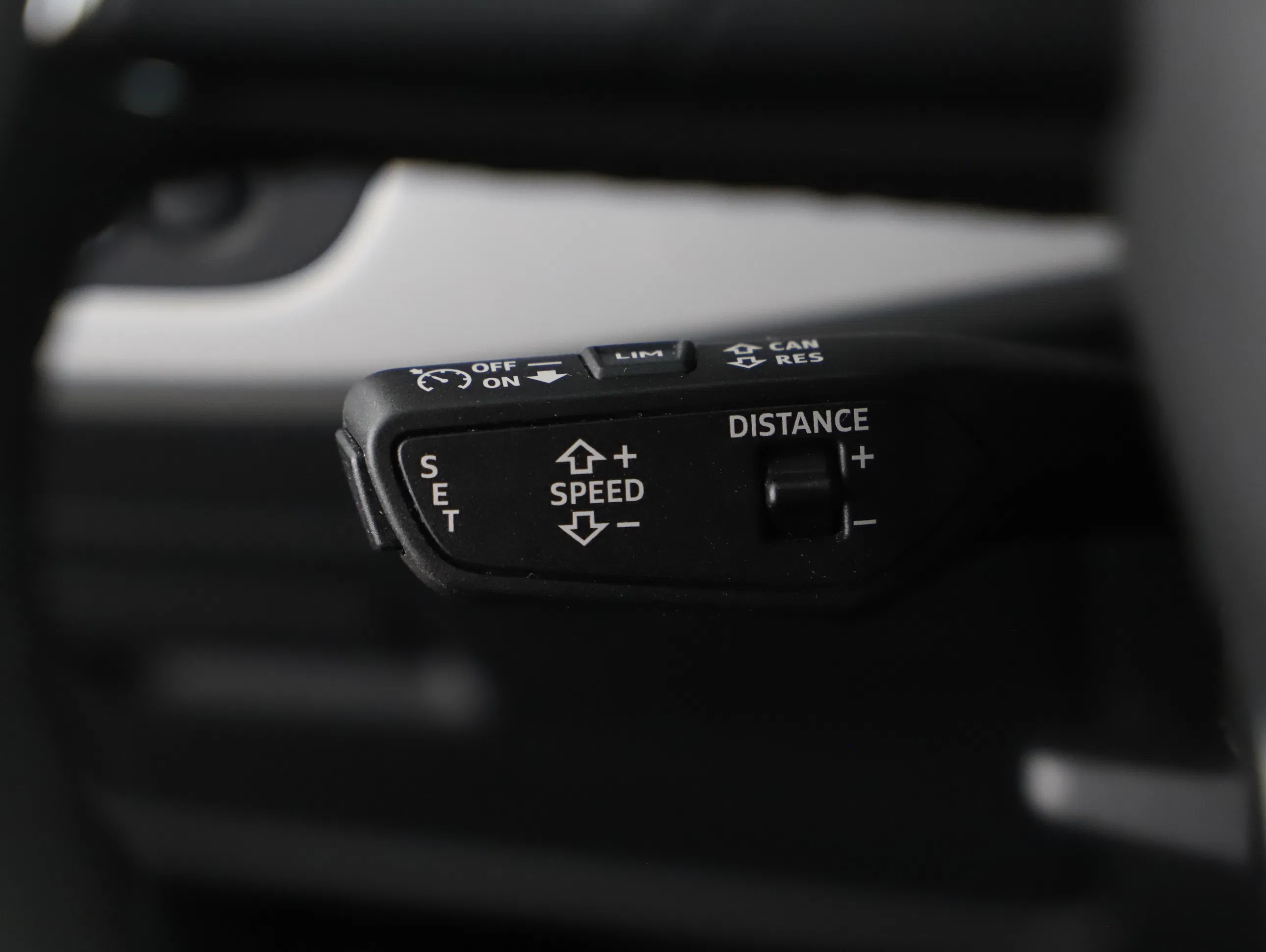 Audi A4 Avant 50 3.0 TDI quattro S-Line | Bild 24 von 31