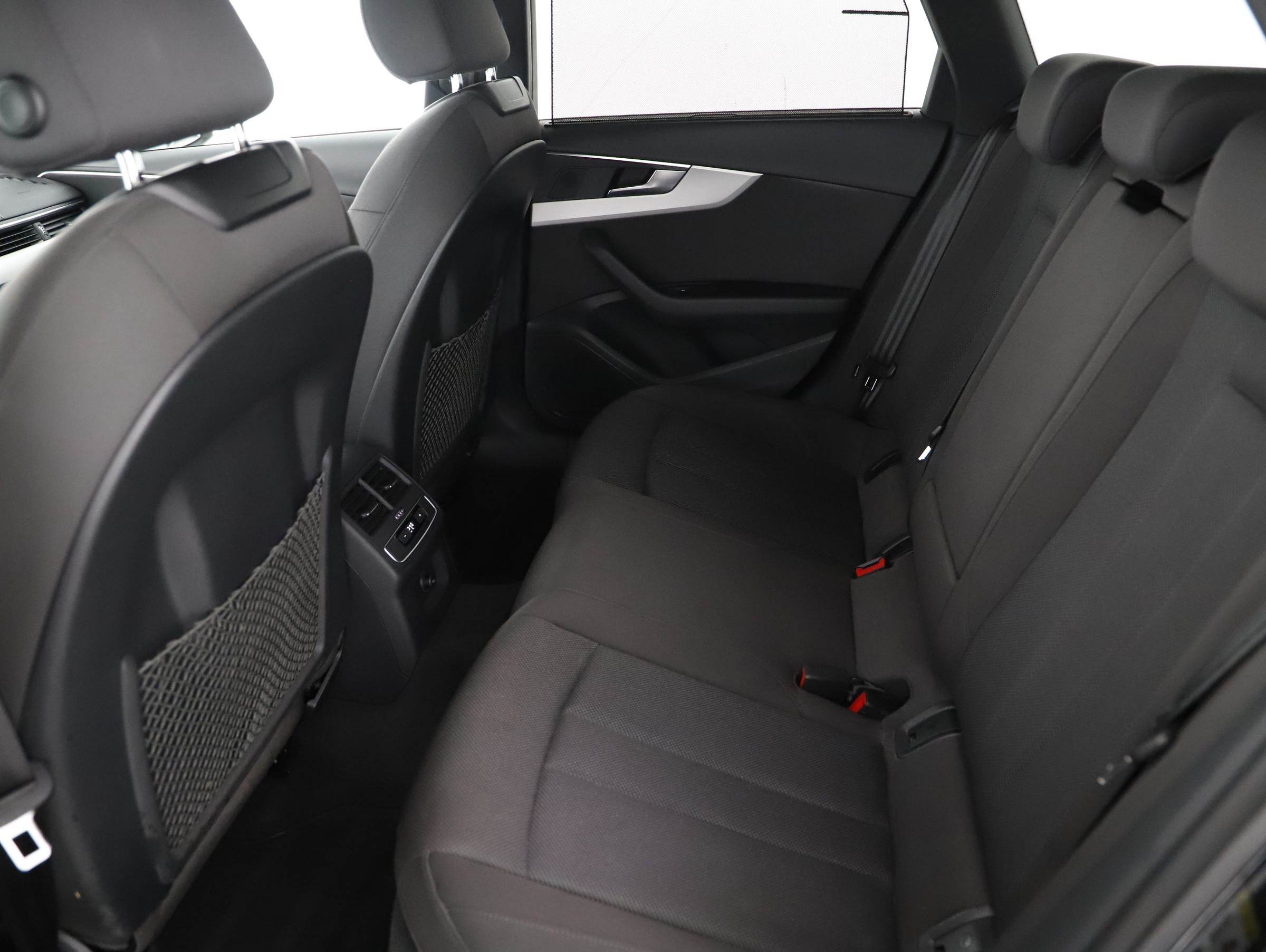 Audi A4 Avant 50 3.0 TDI quattro S-Line | Bild 10 von 31