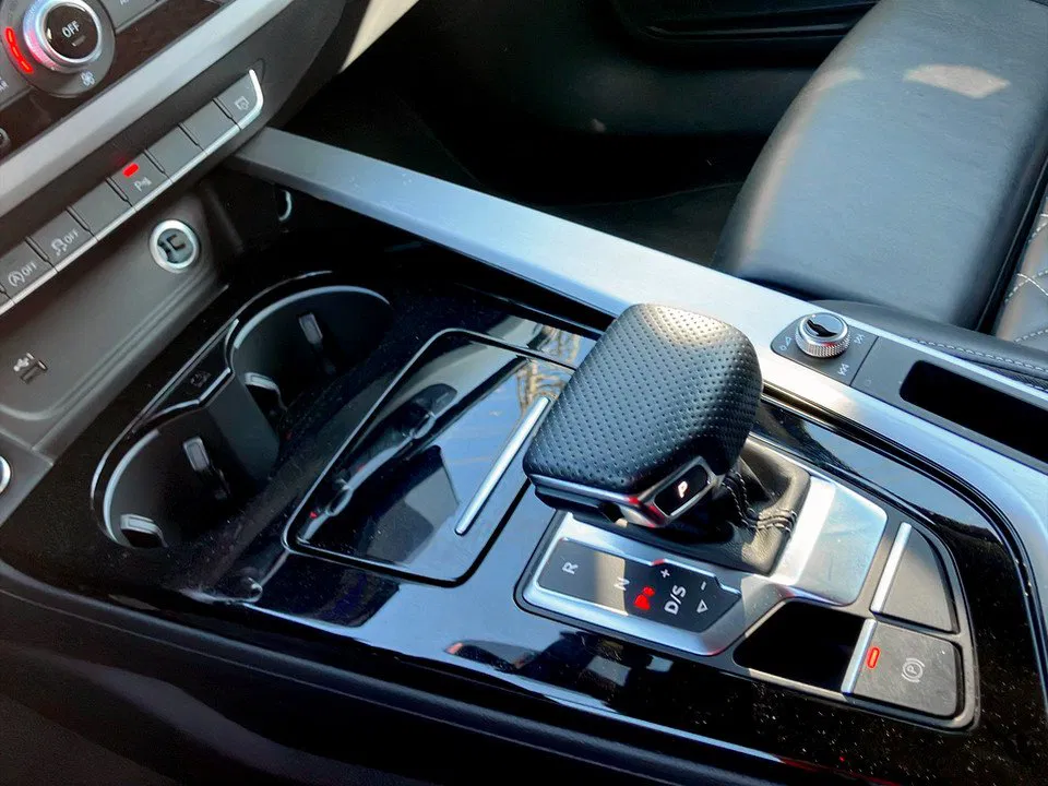 Audi A4 Avant 40 2.0 TDI quattro S-Line | Bild 22 von 25