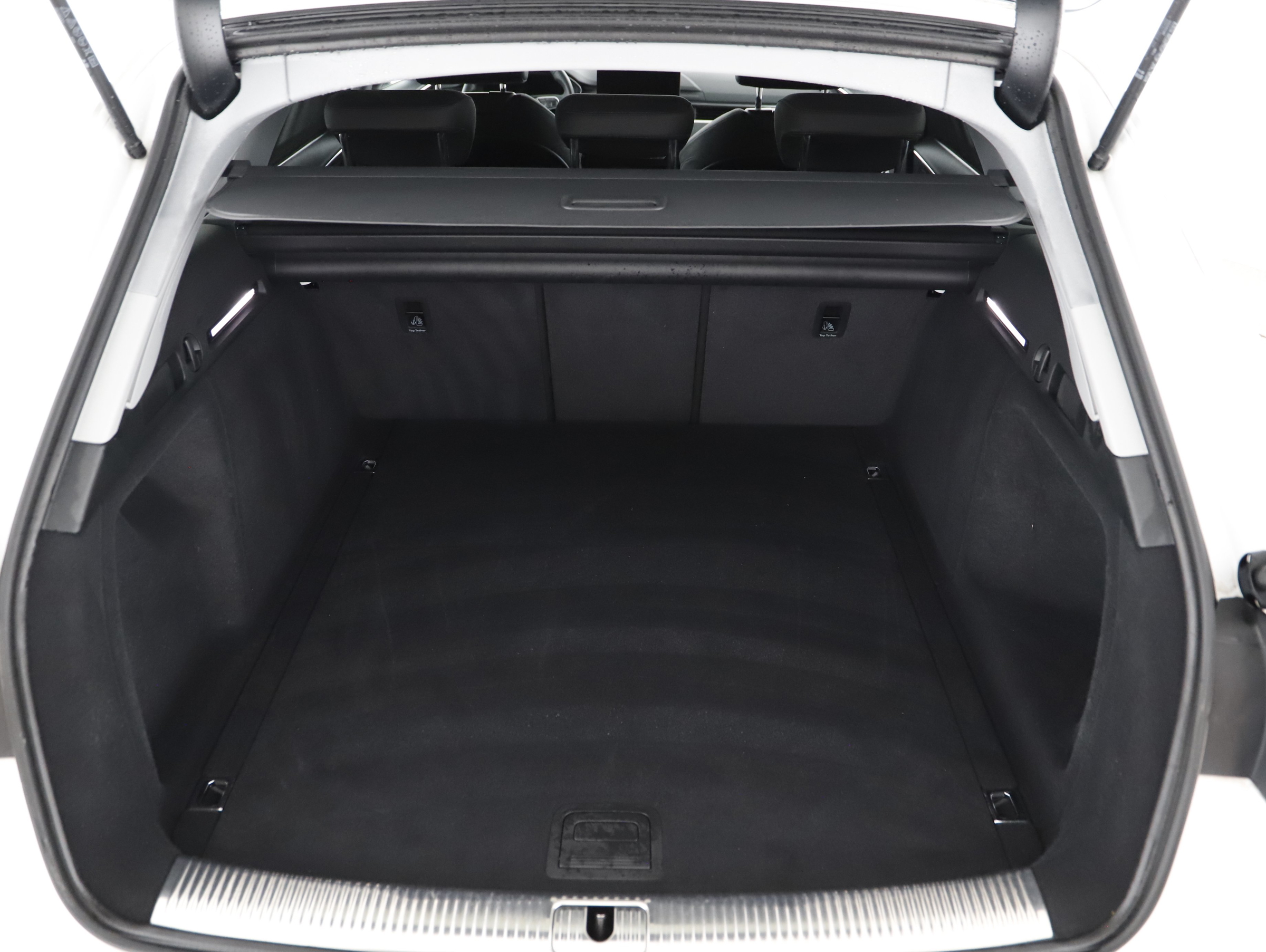 Audi A4 Avant 35 TDI adv. Aut. | Bild 19 von 21