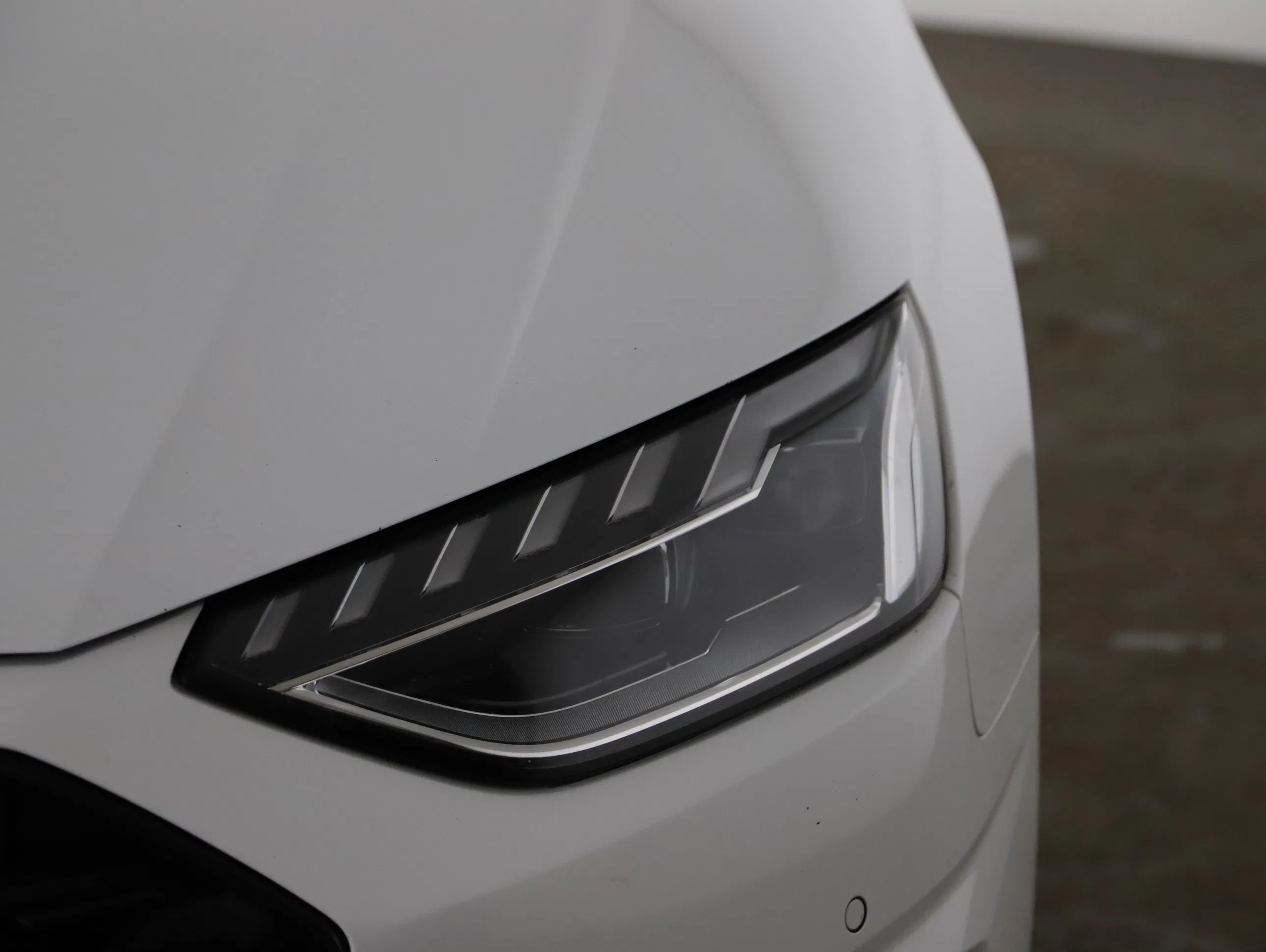 Audi A4 Avant 35 TDI adv. Aut. | Bild 20 von 21