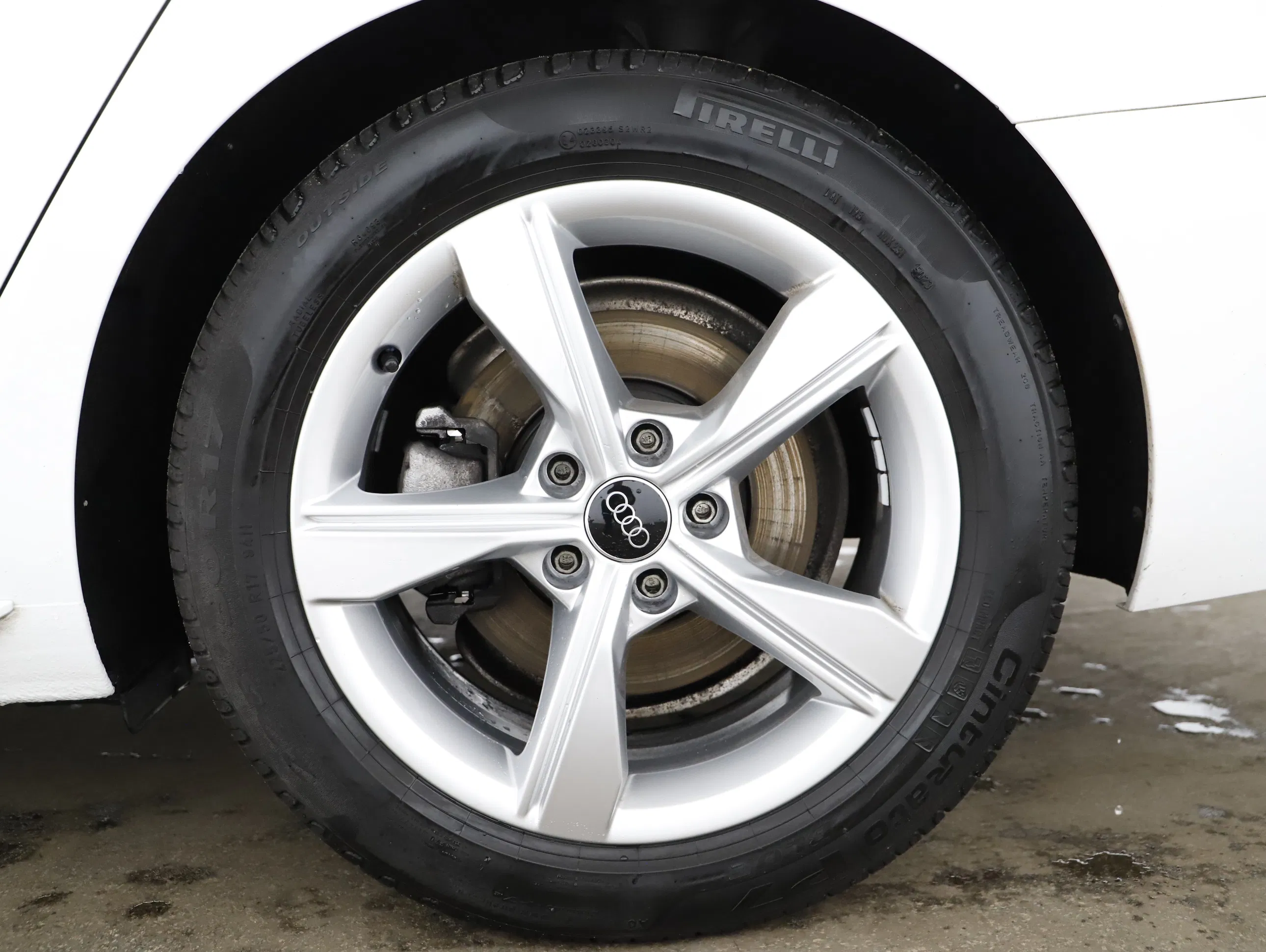 Audi A4 Avant 35 TDI adv. Aut. | Bild 4 von 21