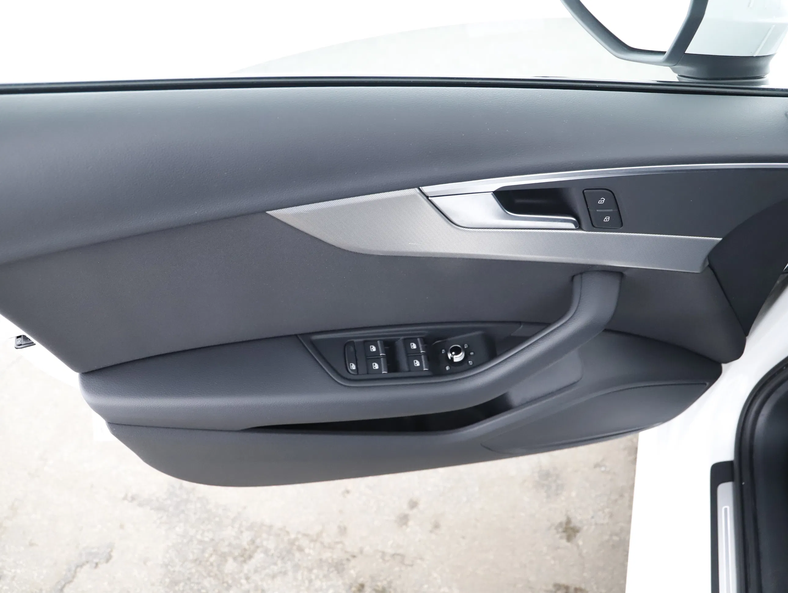 Audi A4 Avant 35 TDI adv. Aut. | Bild 5 von 21