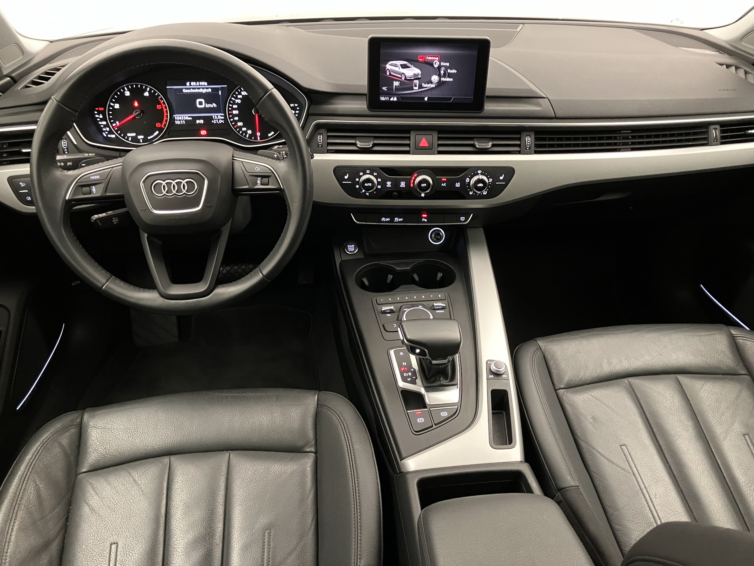 Audi A4 Avant 35 TDI | Bild 13 von 30