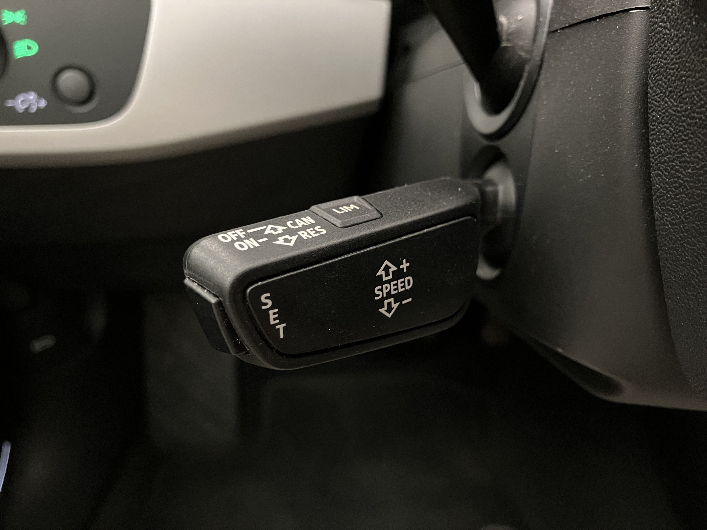 Audi A4 Avant 35 TDI | Bild 18 von 30