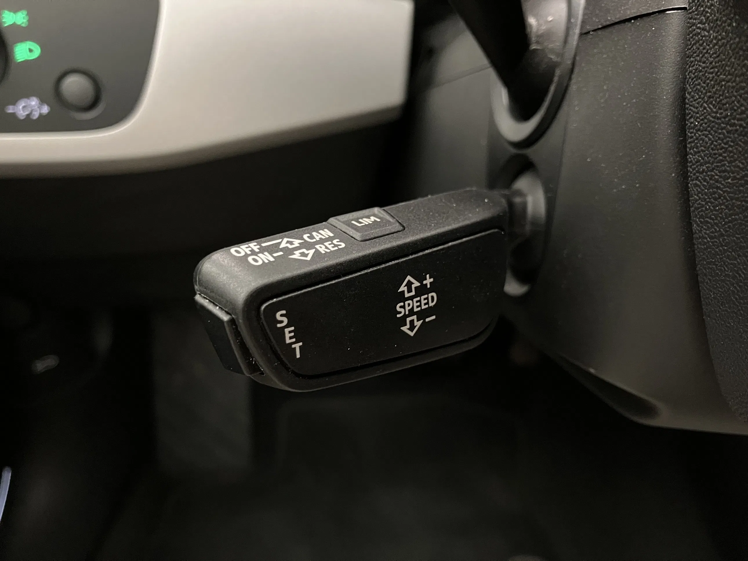 Audi A4 Avant 35 TDI | Bild 18 von 30