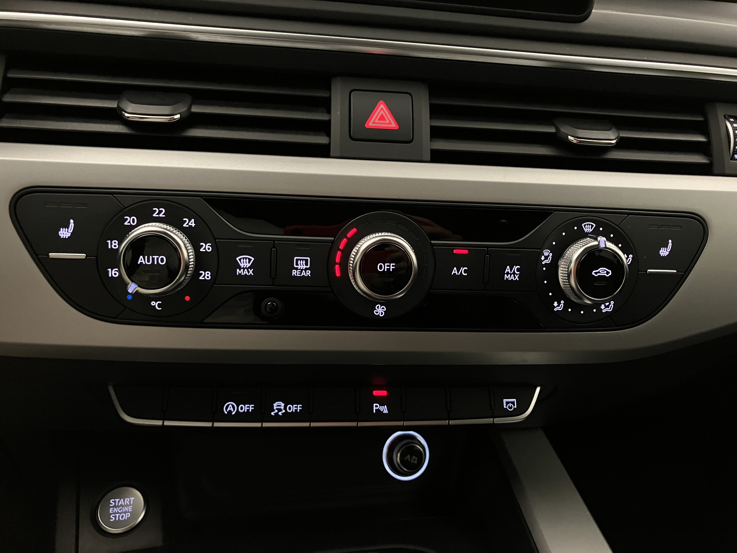 Audi A4 Avant 35 TDI | Bild 24 von 30