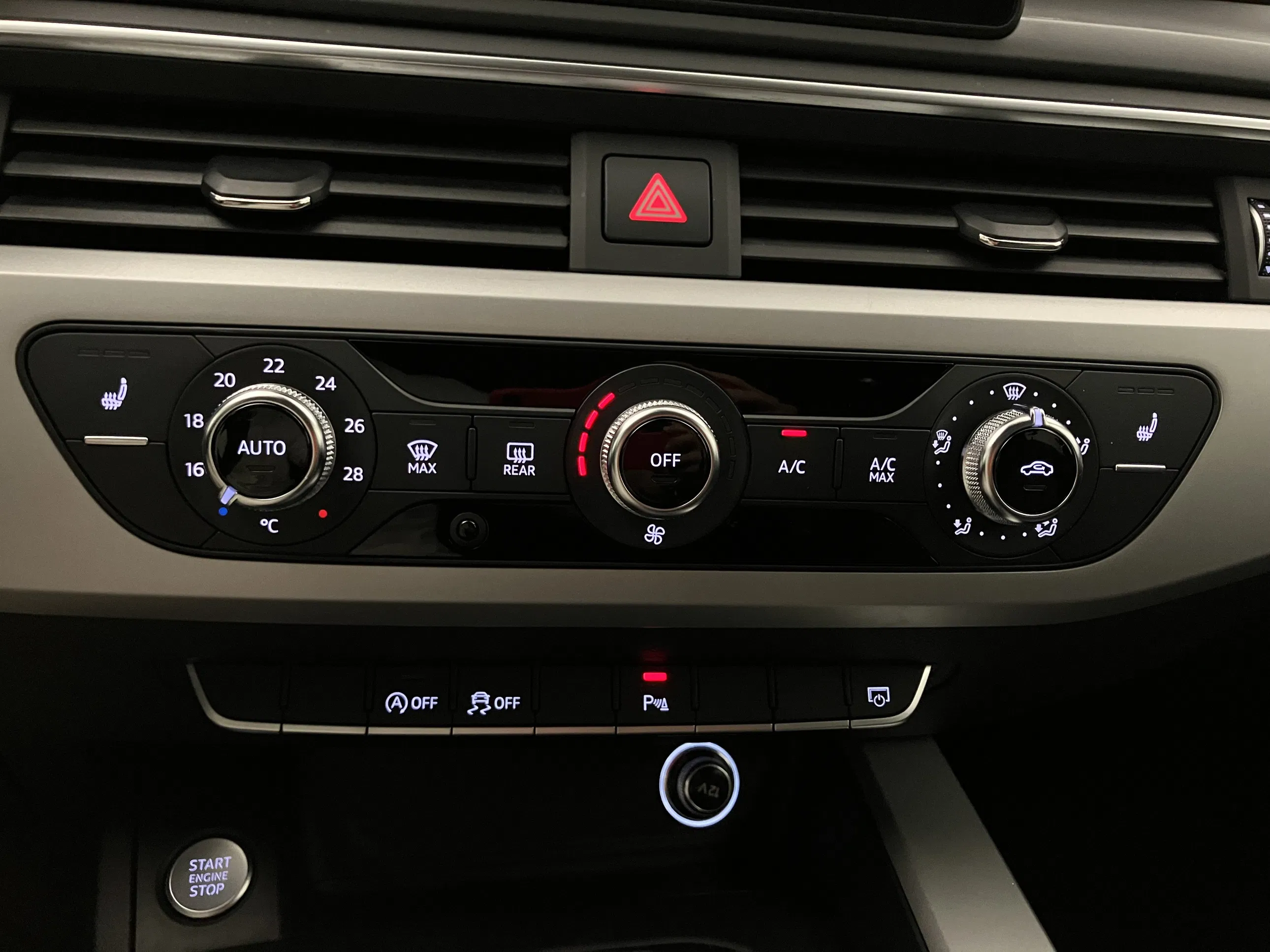 Audi A4 Avant 35 TDI | Bild 24 von 30