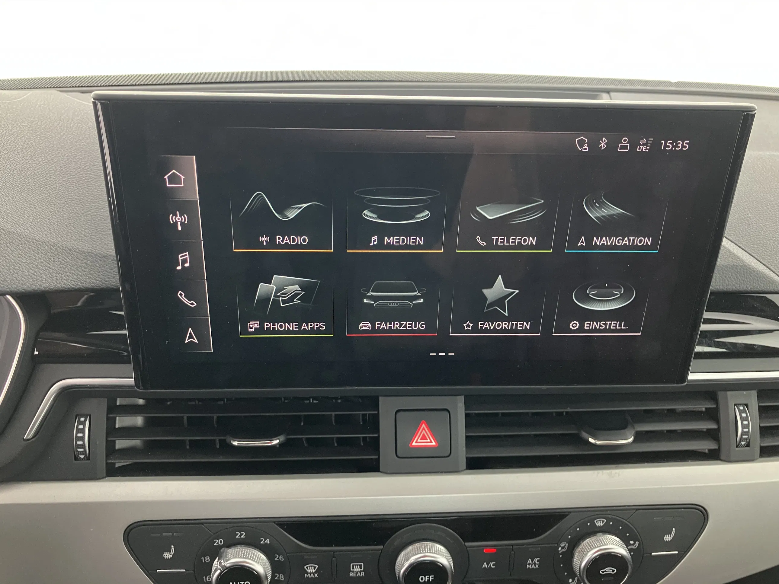 Audi A4 35 2.0 TFSI S-Line | Bild 11 von 31