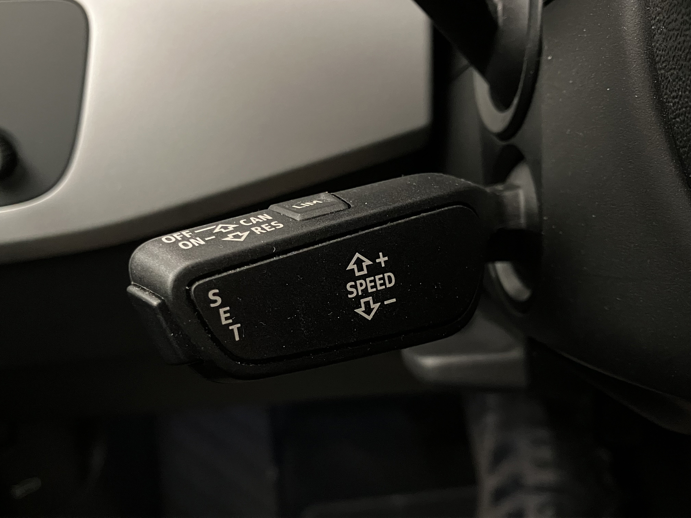 Audi A4 40 2.0 TFSI advanced | Bild 18 von 26