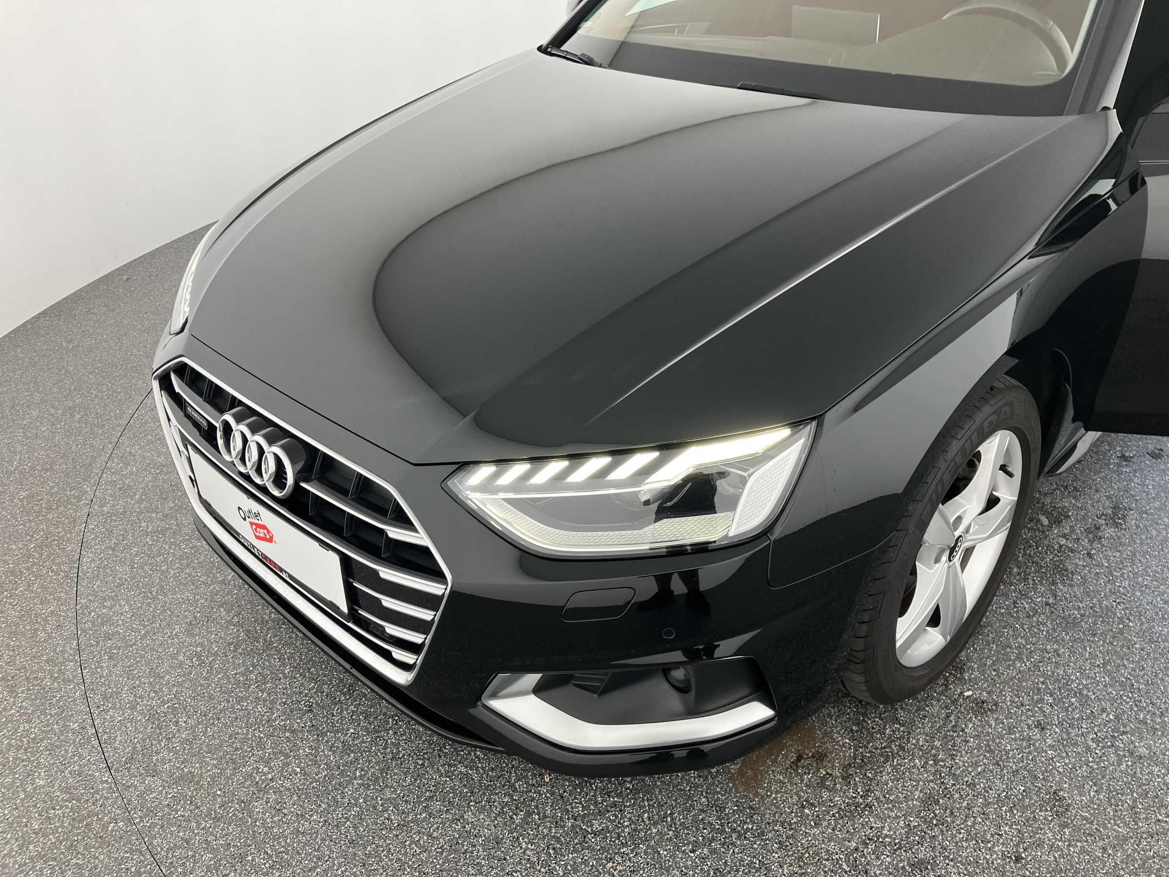 Audi A4 Avant 40 2.0 TDI quattro advanced | Bild 12 von 31