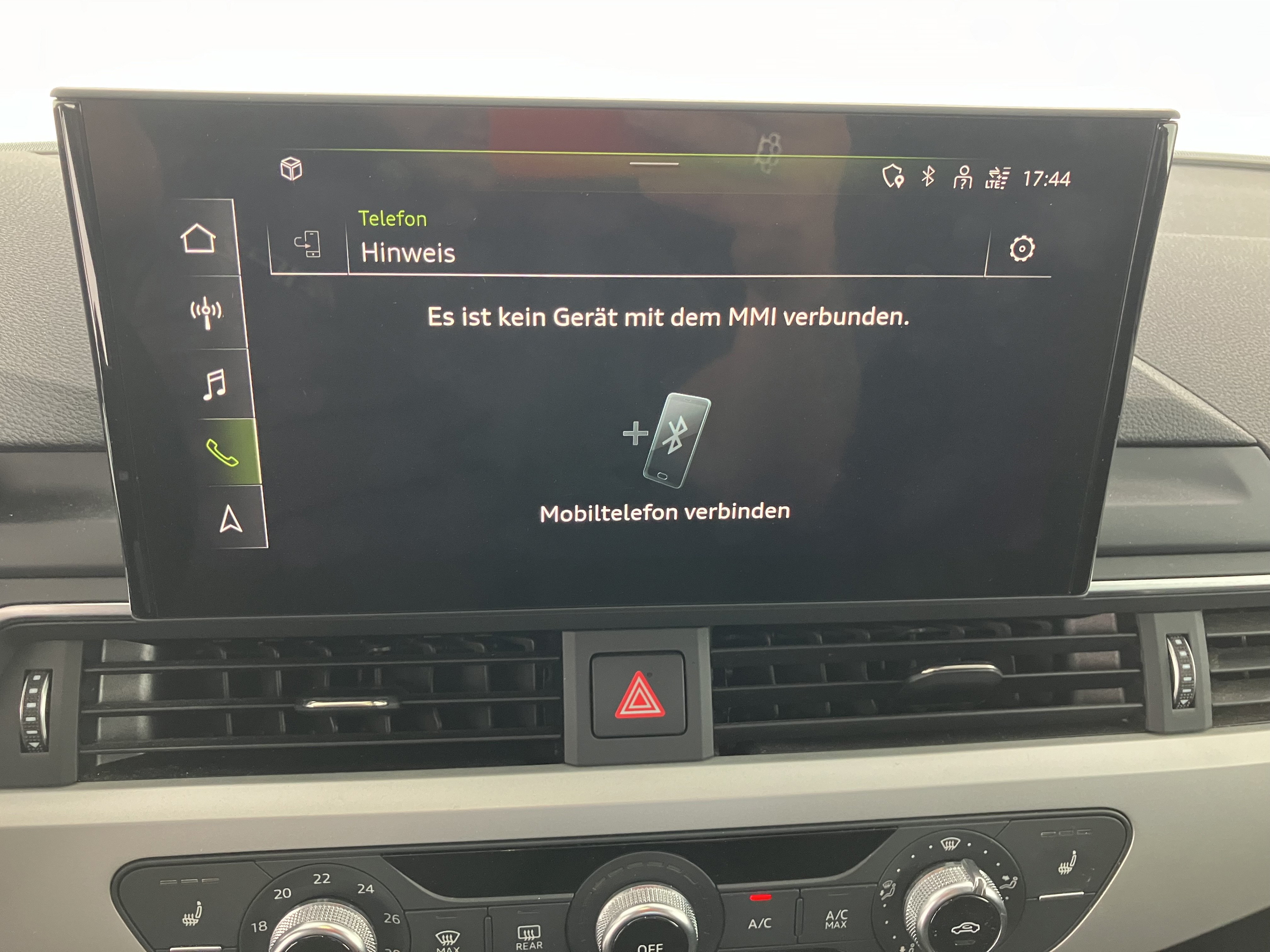 Audi A4 Avant 40 2.0 TDI quattro advanced | Bild 10 von 31