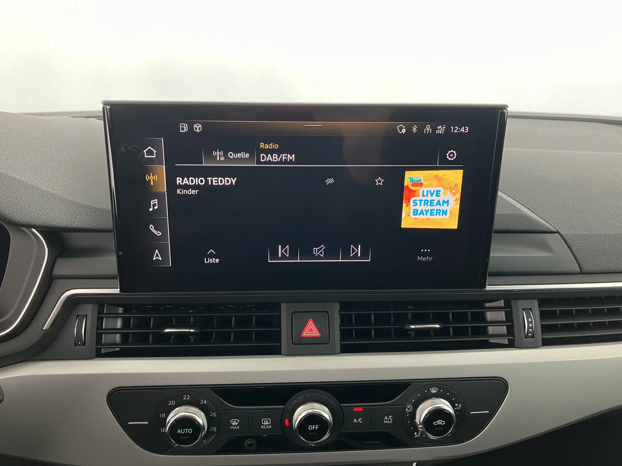 Audi A4 Avant 40 TFSI S line | Bild 11 von 31