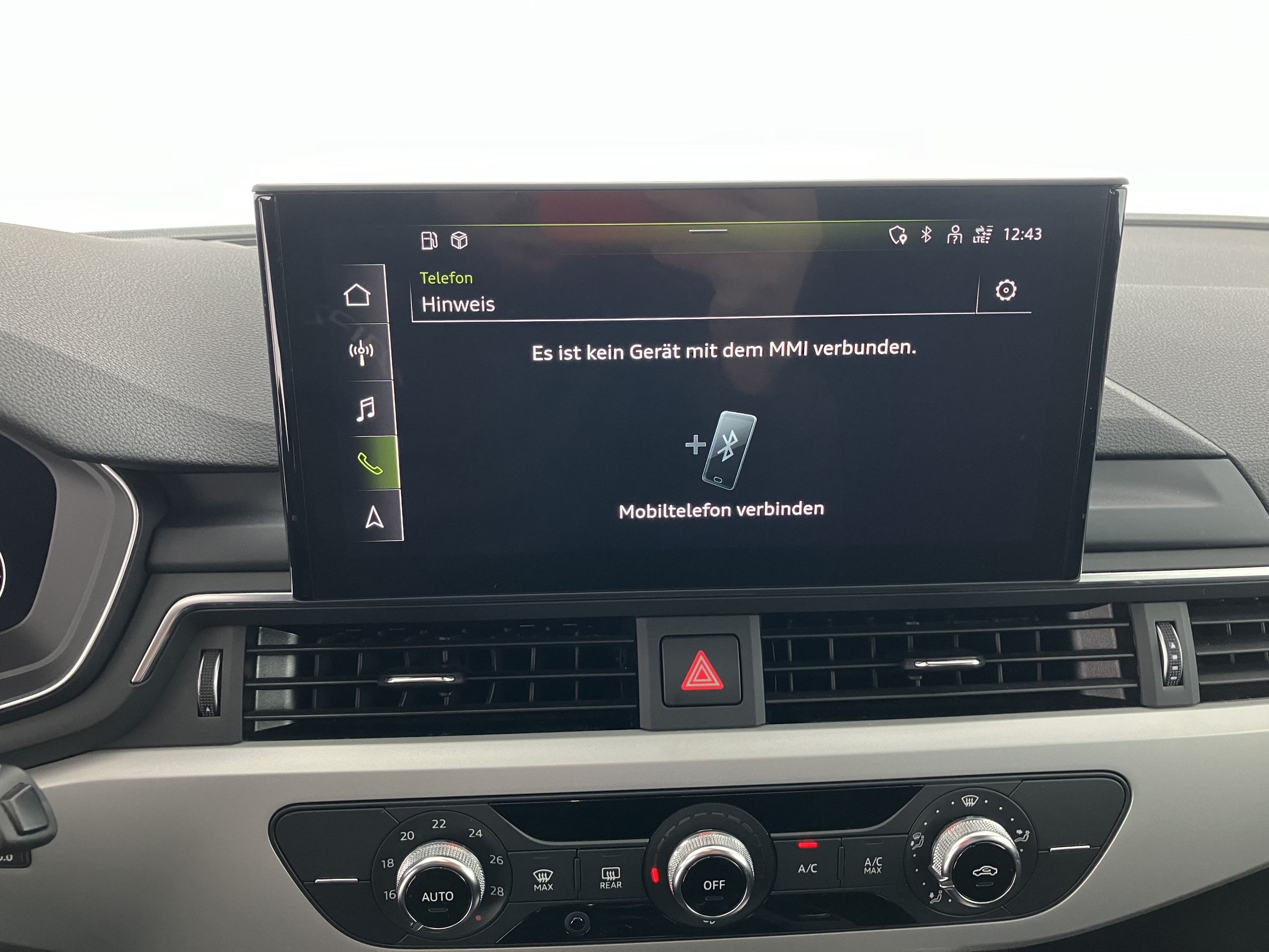 Audi A4 Avant 40 TFSI S line | Bild 12 von 31