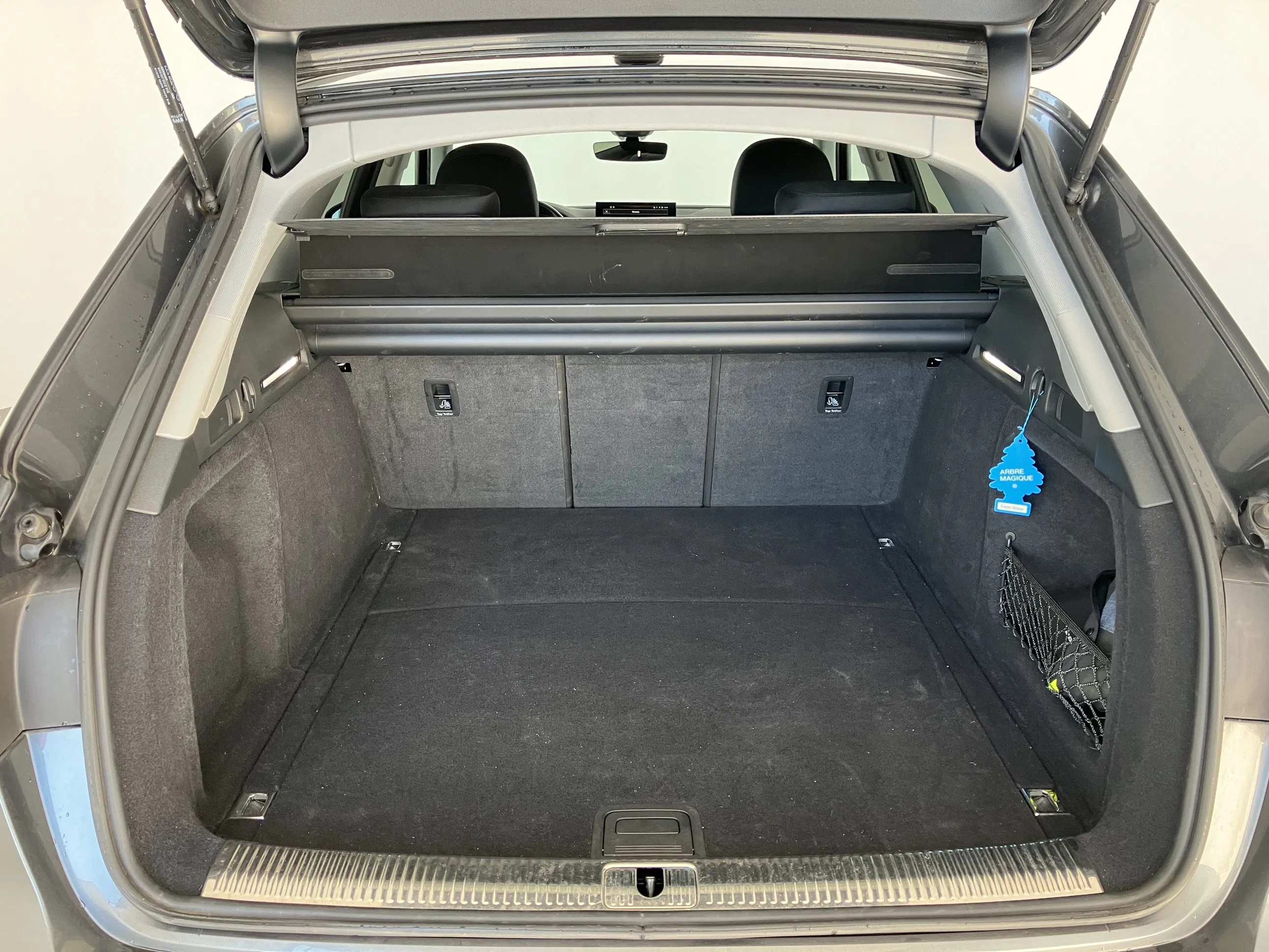 Audi A4 Avant 40 TFSI S line | Bild 17 von 31