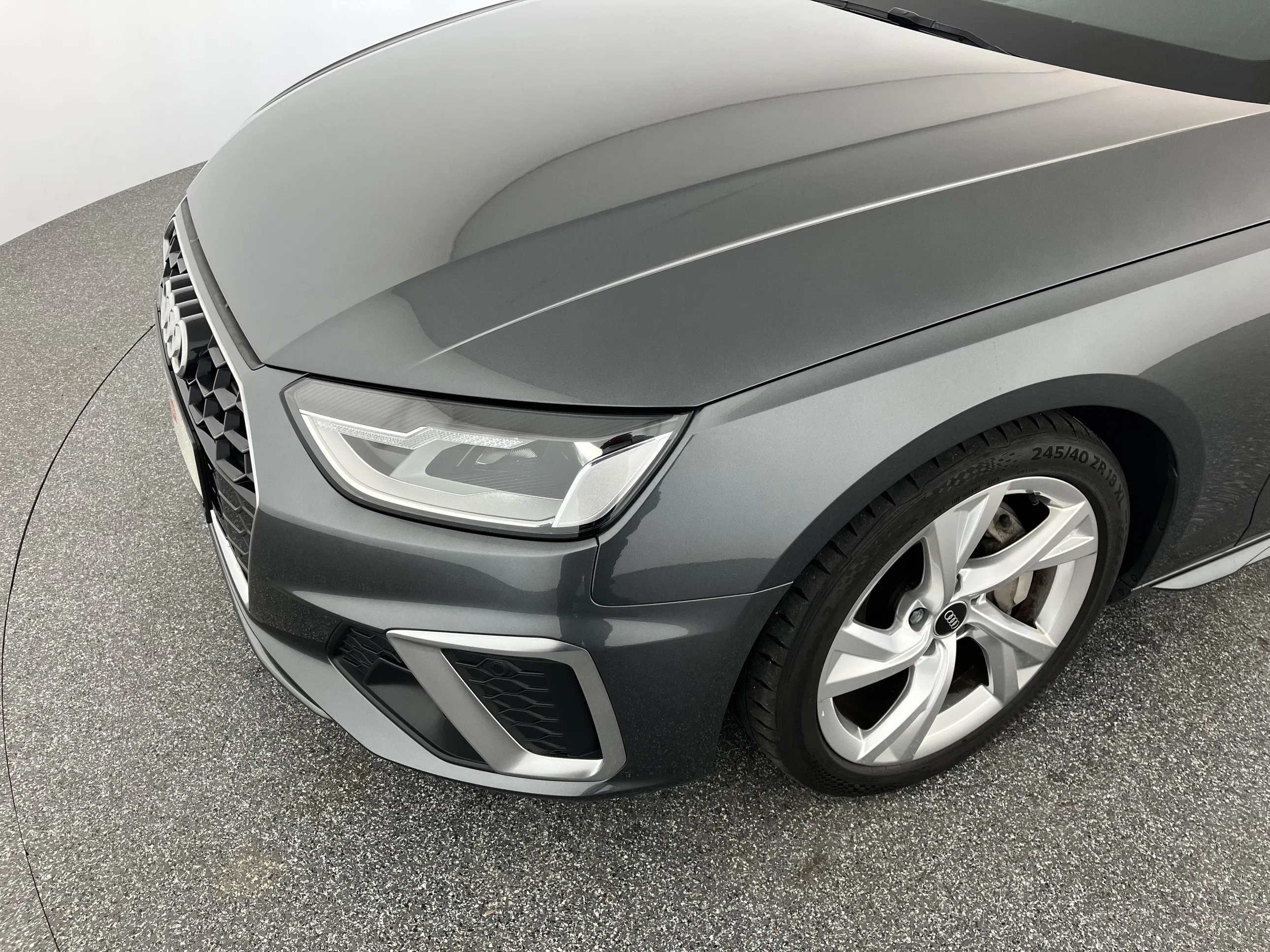 Audi A4 Avant 40 TFSI S line | Bild 21 von 31