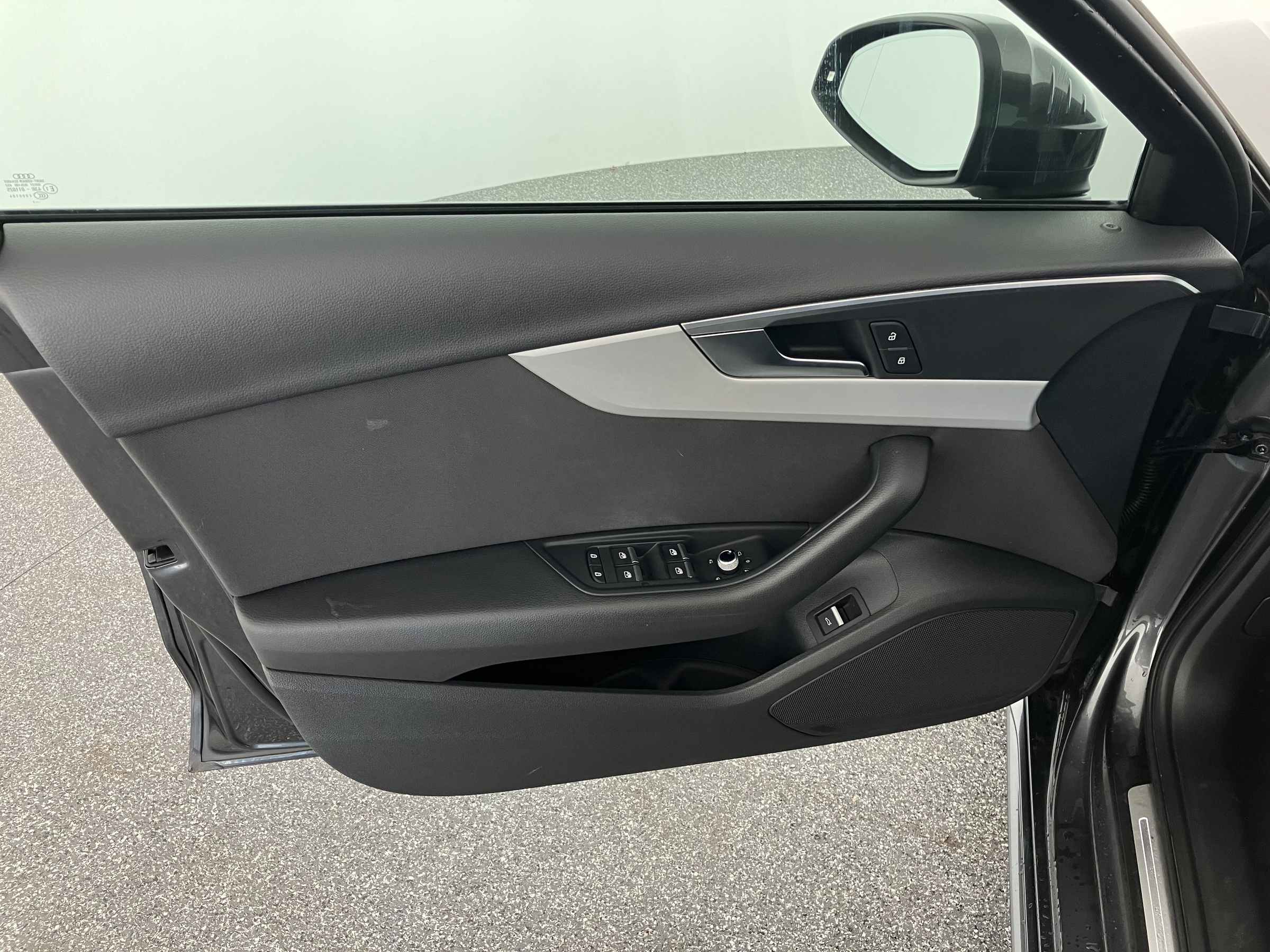 Audi A4 Avant 40 TFSI S line | Bild 4 von 31